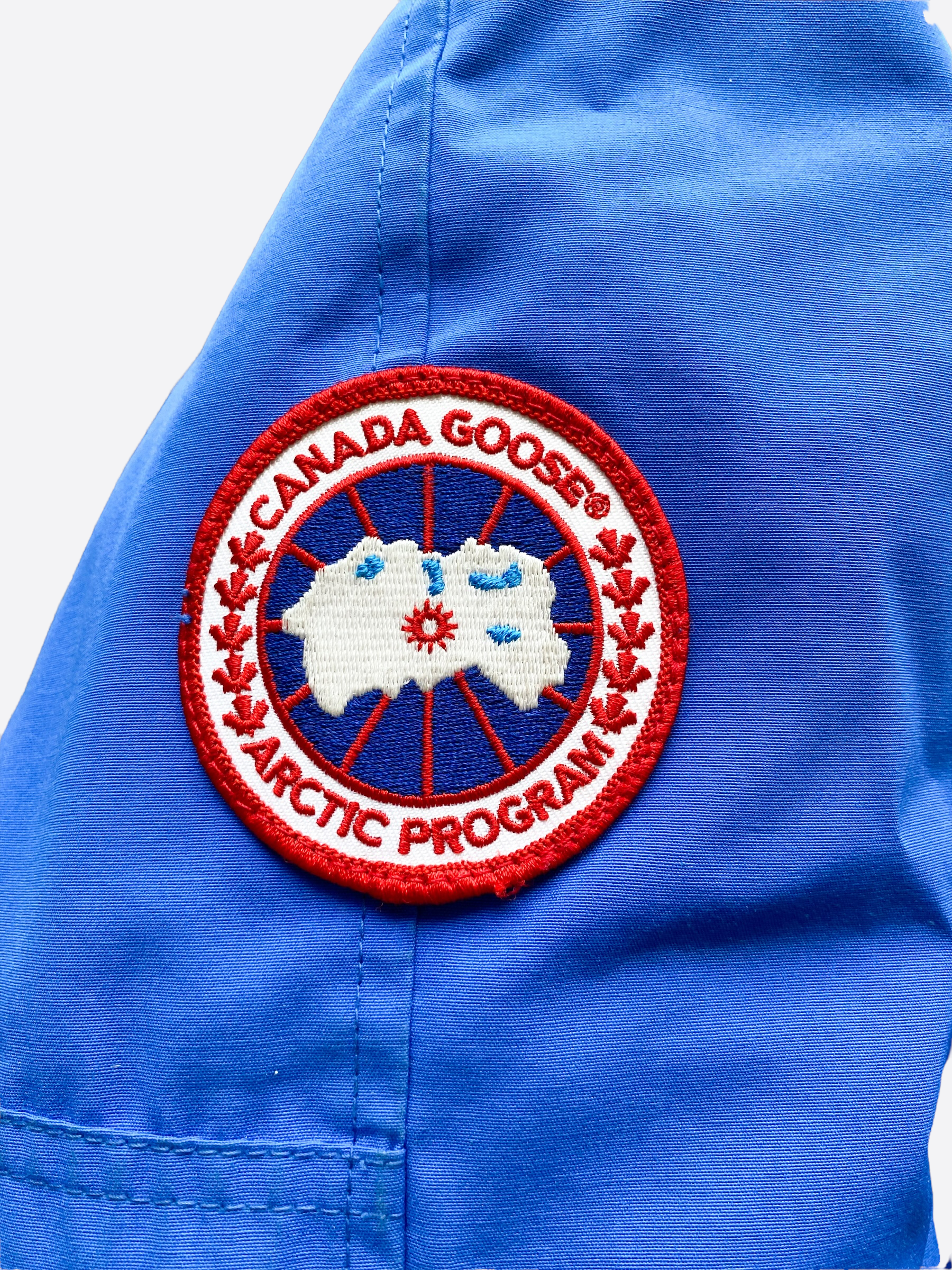 Canada Goose Royal PBI Blue Chilliwack Men's Bomber Jacket - Waterproof Winter Coat for Cold Weather, Outdoor Activities & Urban Style