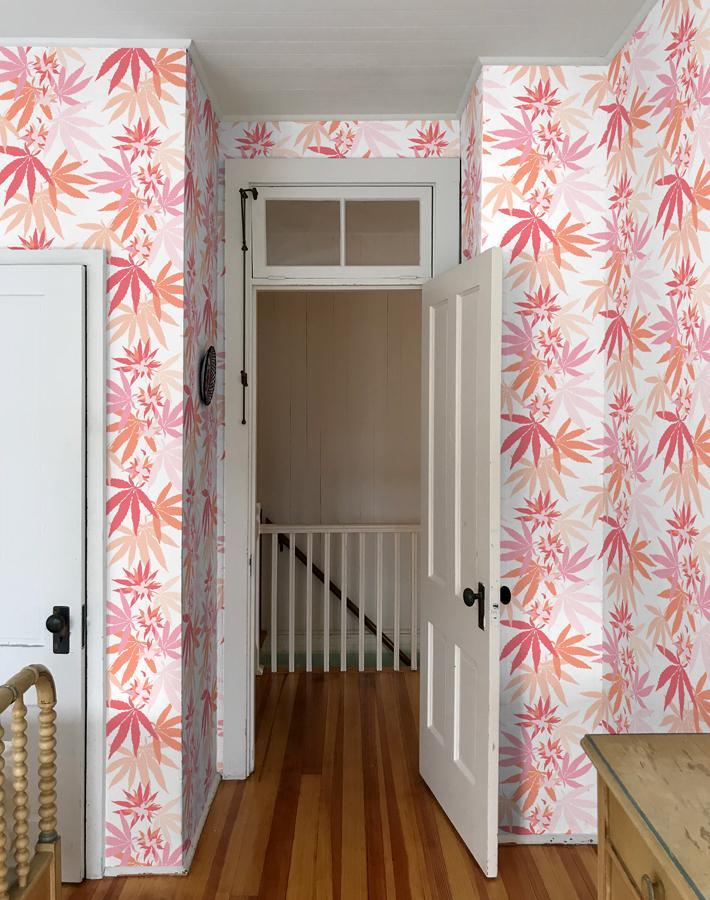 Nathan Turner 'Girls Best Friend' White Wallpaper - Elegant Floral Peel and Stick Wallpaper for Girls' Bedroom, Nursery & Home Decor