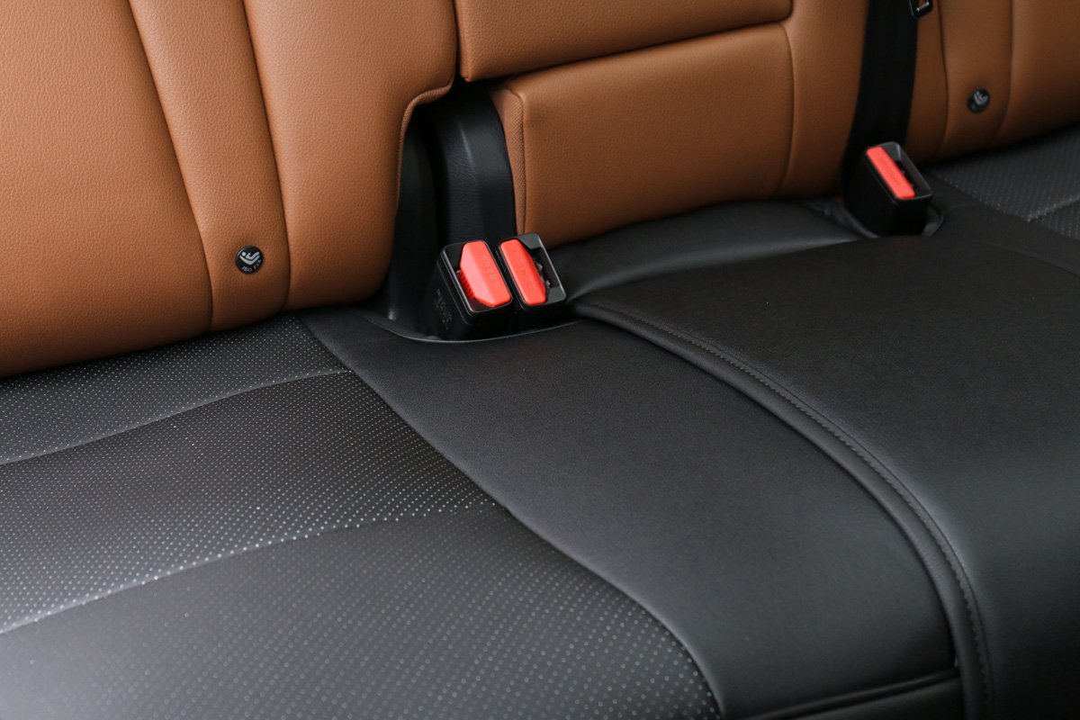 1 Pack Adjustable (124-140cm) Universal Car Back Seat Cover Protector - Fits Most Vehicles (90% Cars) - Rear Seat Bottom Only - Durable & Waterproof - Black - Perfect for Pets, Kids & Travel Protection