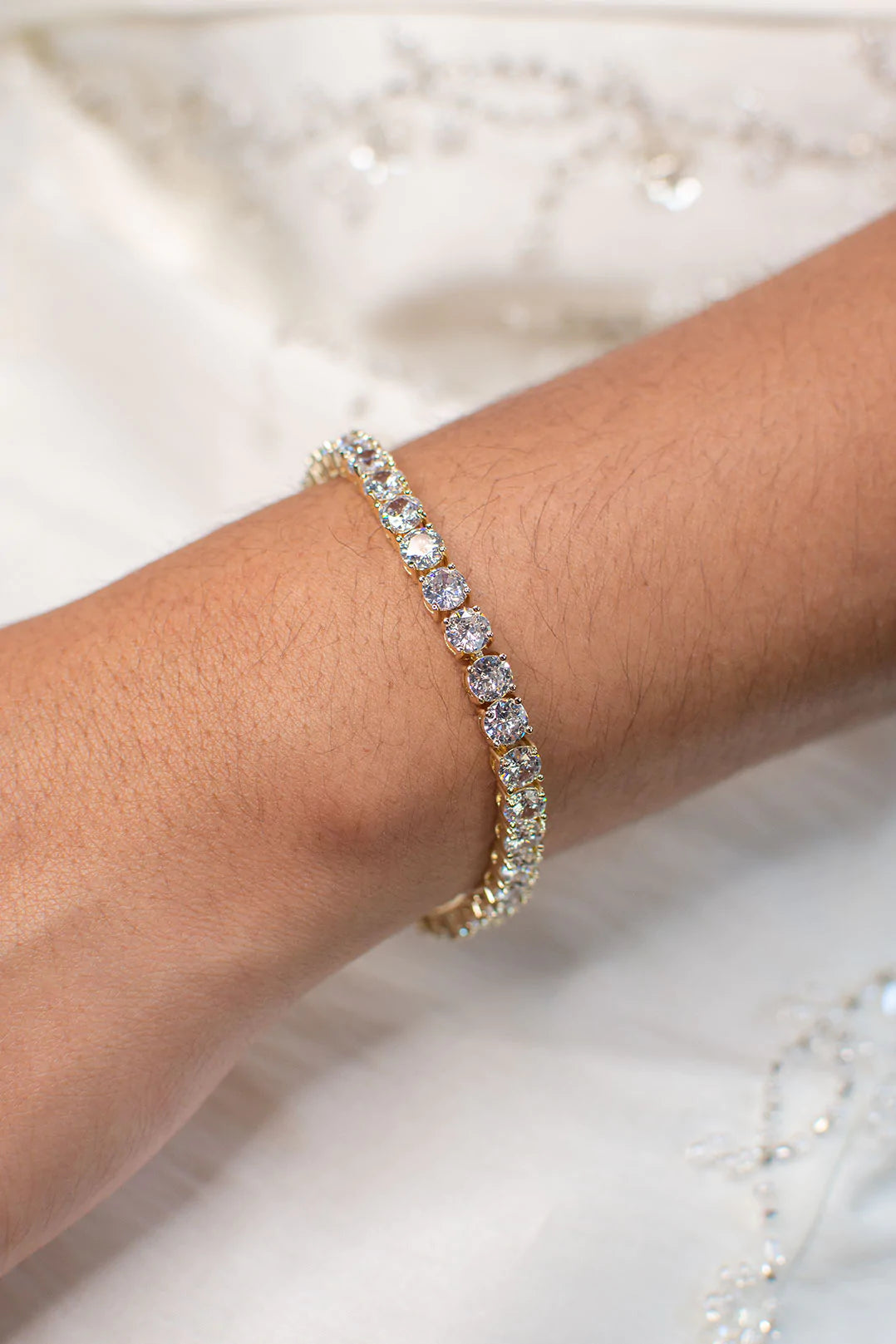 Stylish Polo Bracelet for Men & Women - Trendy Adjustable Wristband for Casual & Formal Wear - Perfect for Everyday Fashion & Gifts