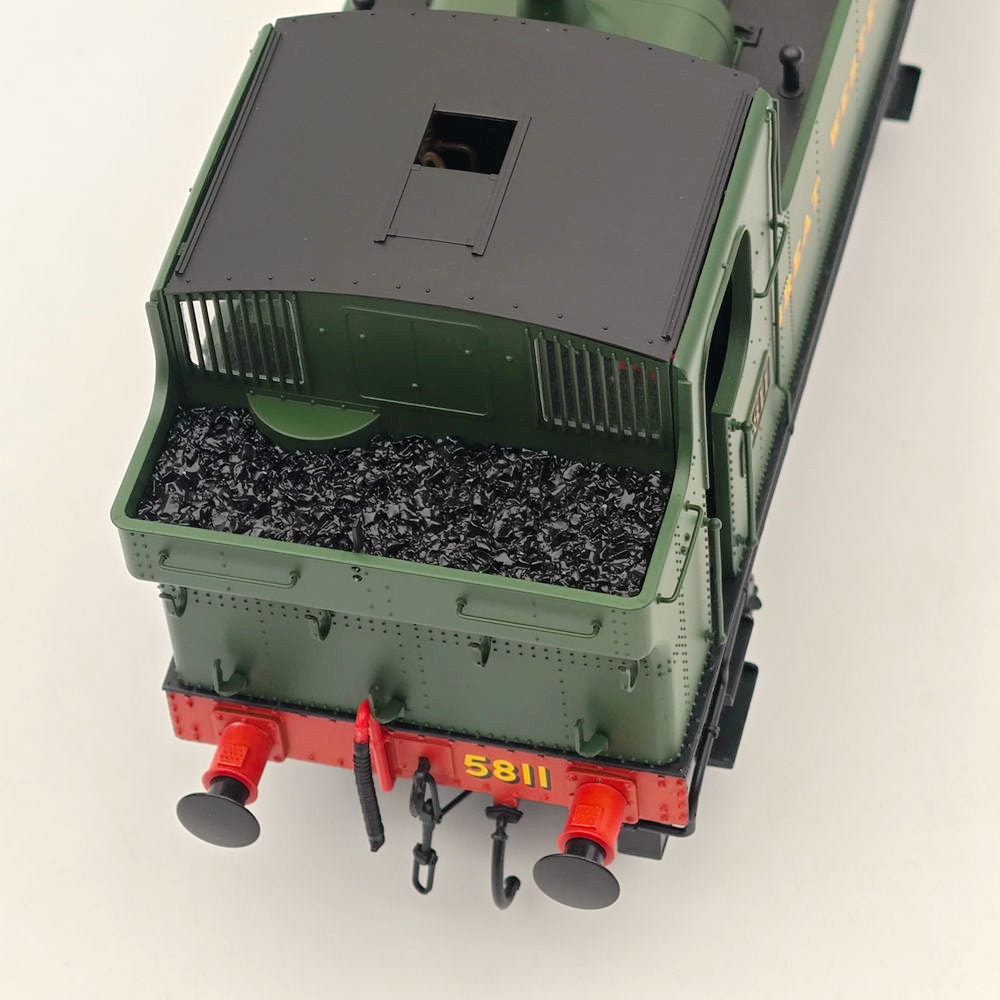 Dapol 7s 006 050 O Gauge 58xx Class Great Western Green 5811 21DCC Model Train Locomotive - Perfect for Collectors & Railway Enthusiasts