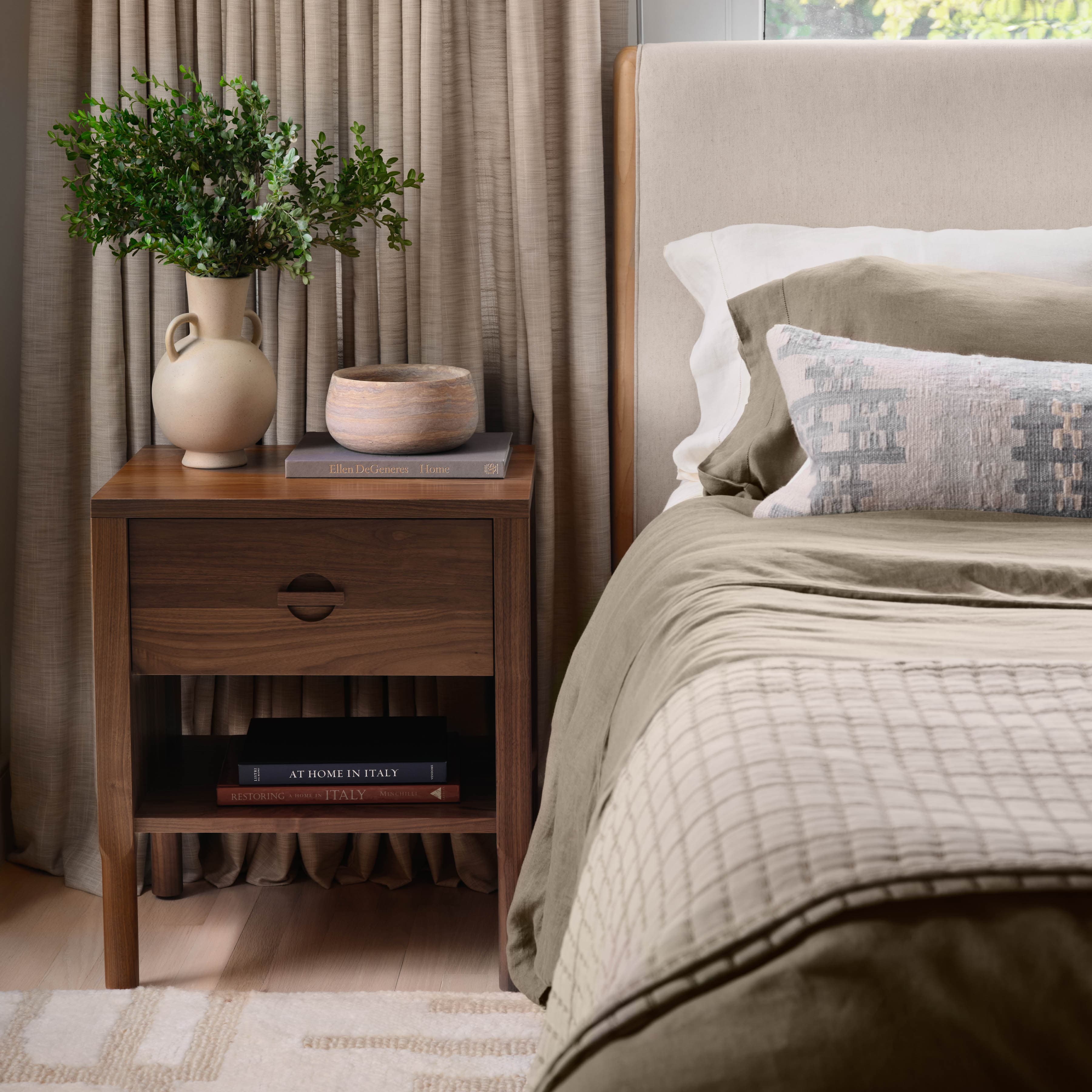 Stylish Avon Nightstand with Drawer - Modern Bedside Table for Bedroom, Living Room, or Office - Perfect for Storage and Decor