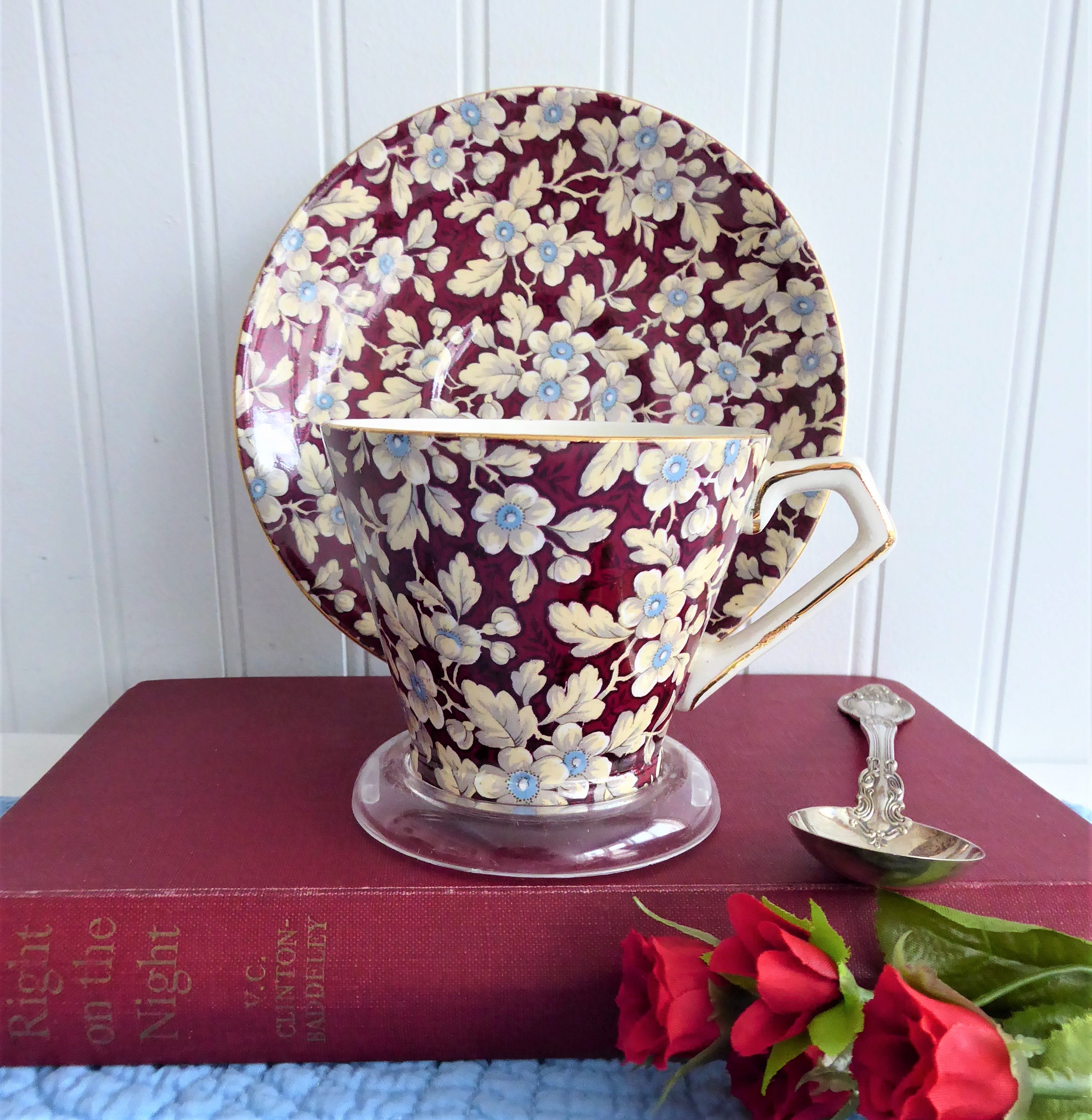 Vintage 1930s Art Deco Royal Brocade Chintz Tea Cup and Saucer Set - Nelson Red, Blue & Gold Floral Pattern - Perfect for Afternoon Tea, Collectible Display, or Vintage Home Decor
