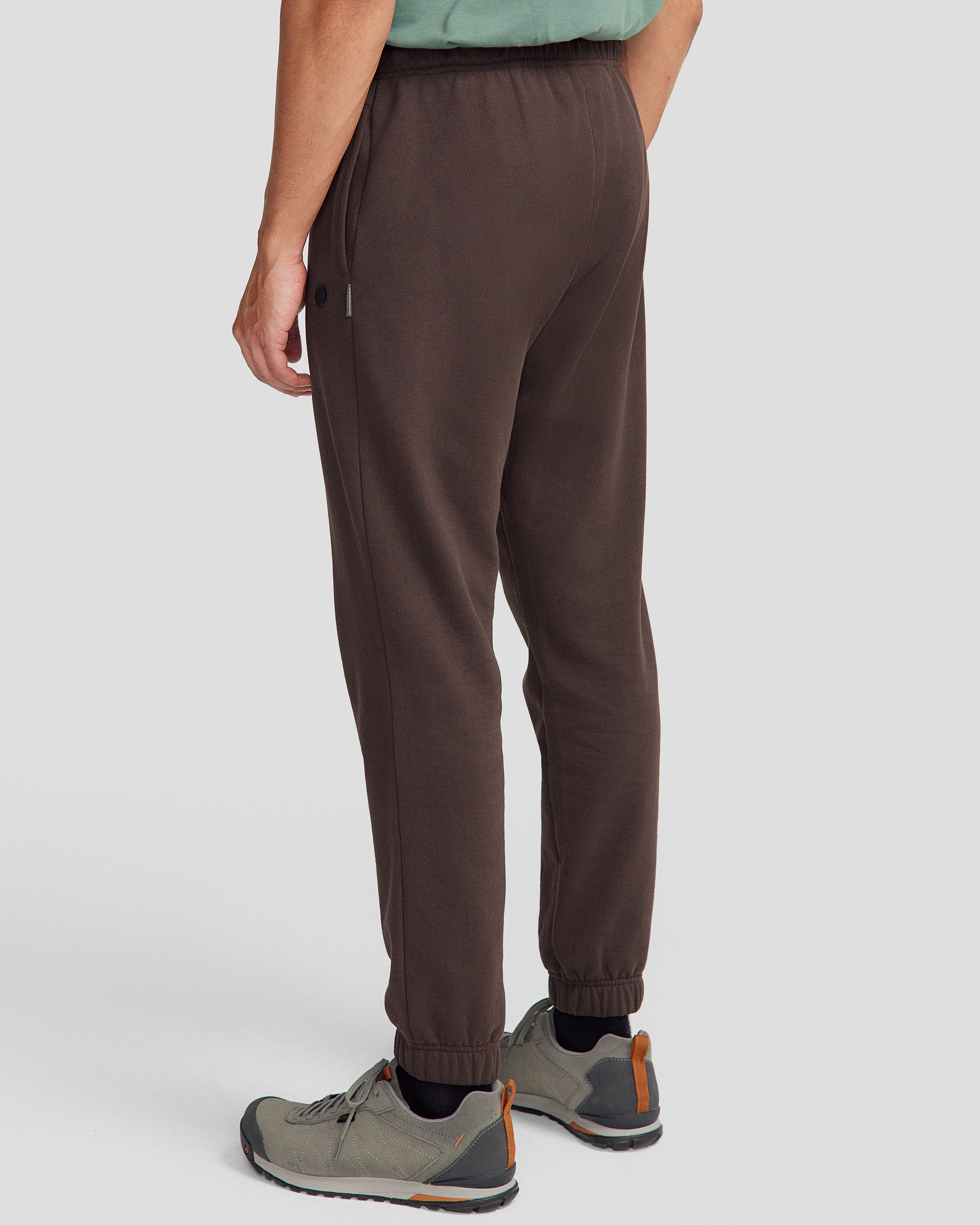 Men's Peak Badge Brushed Joggers - Soft Fleece-Lined Sweatpants for Men | Cold Weather Running & Lounge Pants | Perfect for Jogging, Gym, and Relaxing at Home