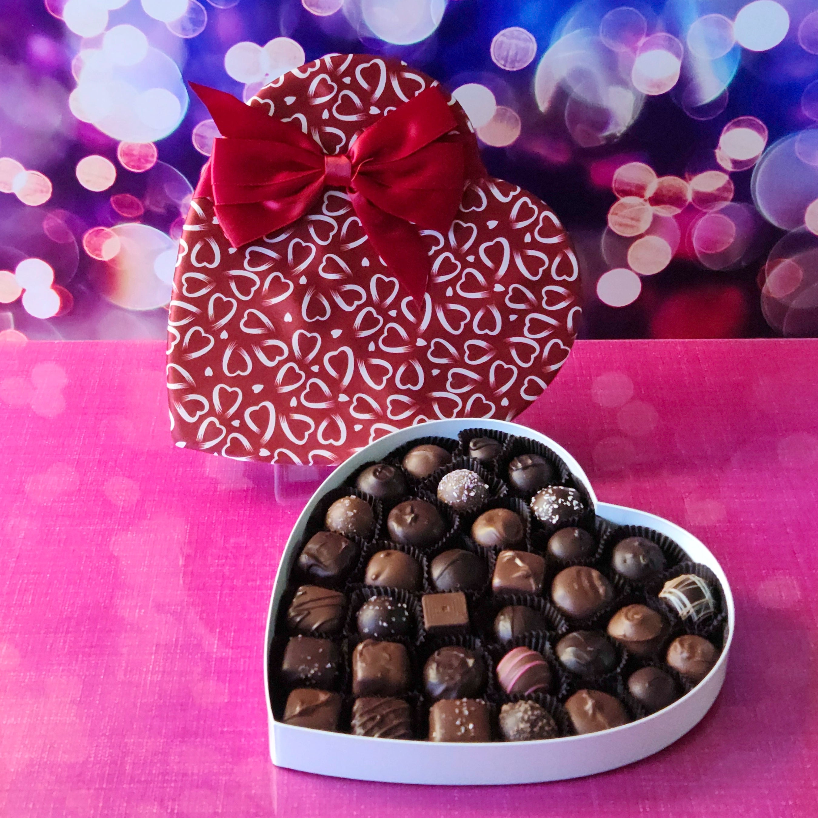 Valentine's Day Heart Shaped Gift Box - Elegant Jewelry Storage for Necklaces, Rings & Keepsakes | Perfect for Romantic Gifts, Proposals & Anniversary Presents