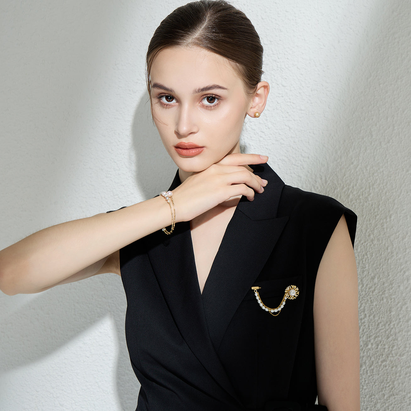 18K Solid Gold Akoya Pearl Bracelet for Women - Elegant Pearl Jewelry Gift for Anniversary, Birthday & Special Occasions | KB00018