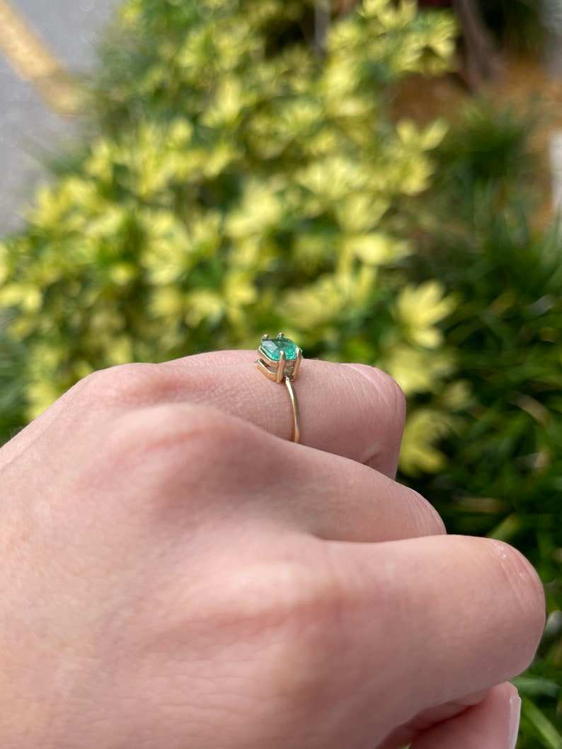1.0ct 14K Gold 4-Prong Emerald Asscher Cut Petite Solitaire Engagement Ring - Perfect for Proposals, Weddings & Anniversary Gifts