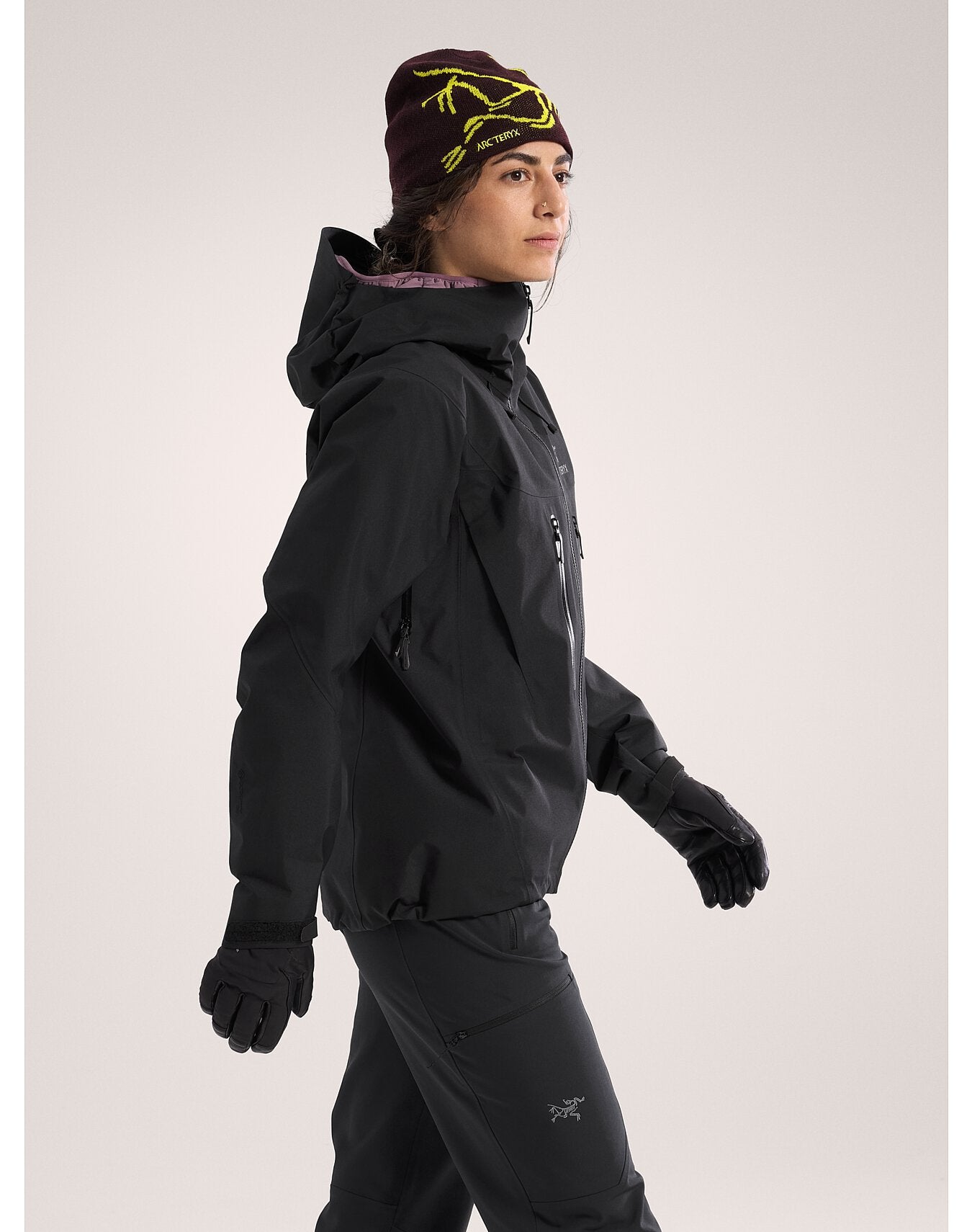 Women's Alpha SV Jacket - Waterproof & Windproof Outdoor Shell for Hiking, Skiing & Mountaineering | Lightweight & Durable GORE-TEX Protection