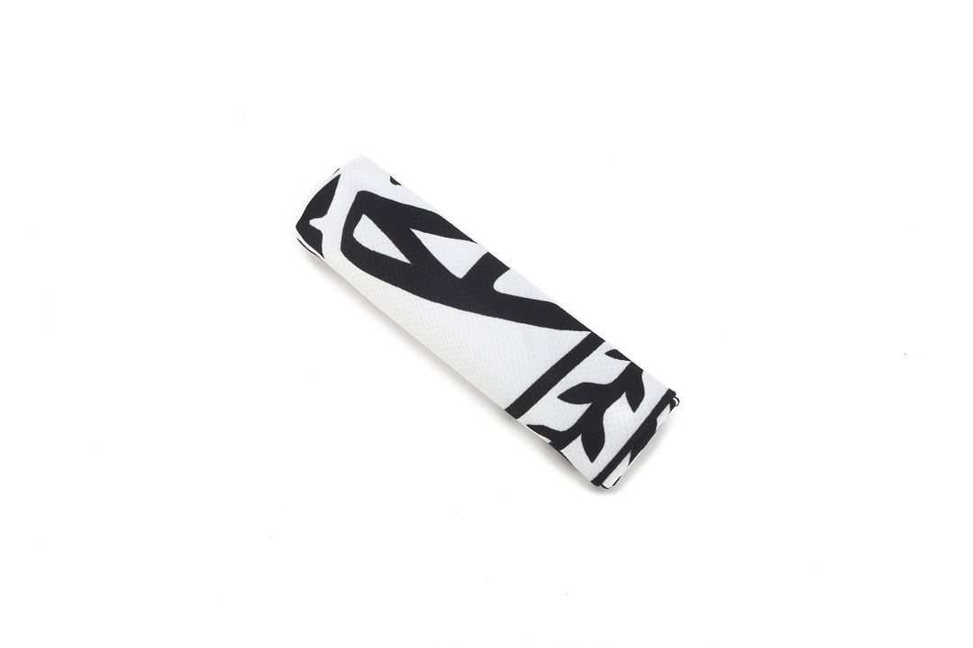 Cooling Towel for Sports & Fitness - Black - Stay Cool During Workouts, Running, Yoga & Outdoor Activities