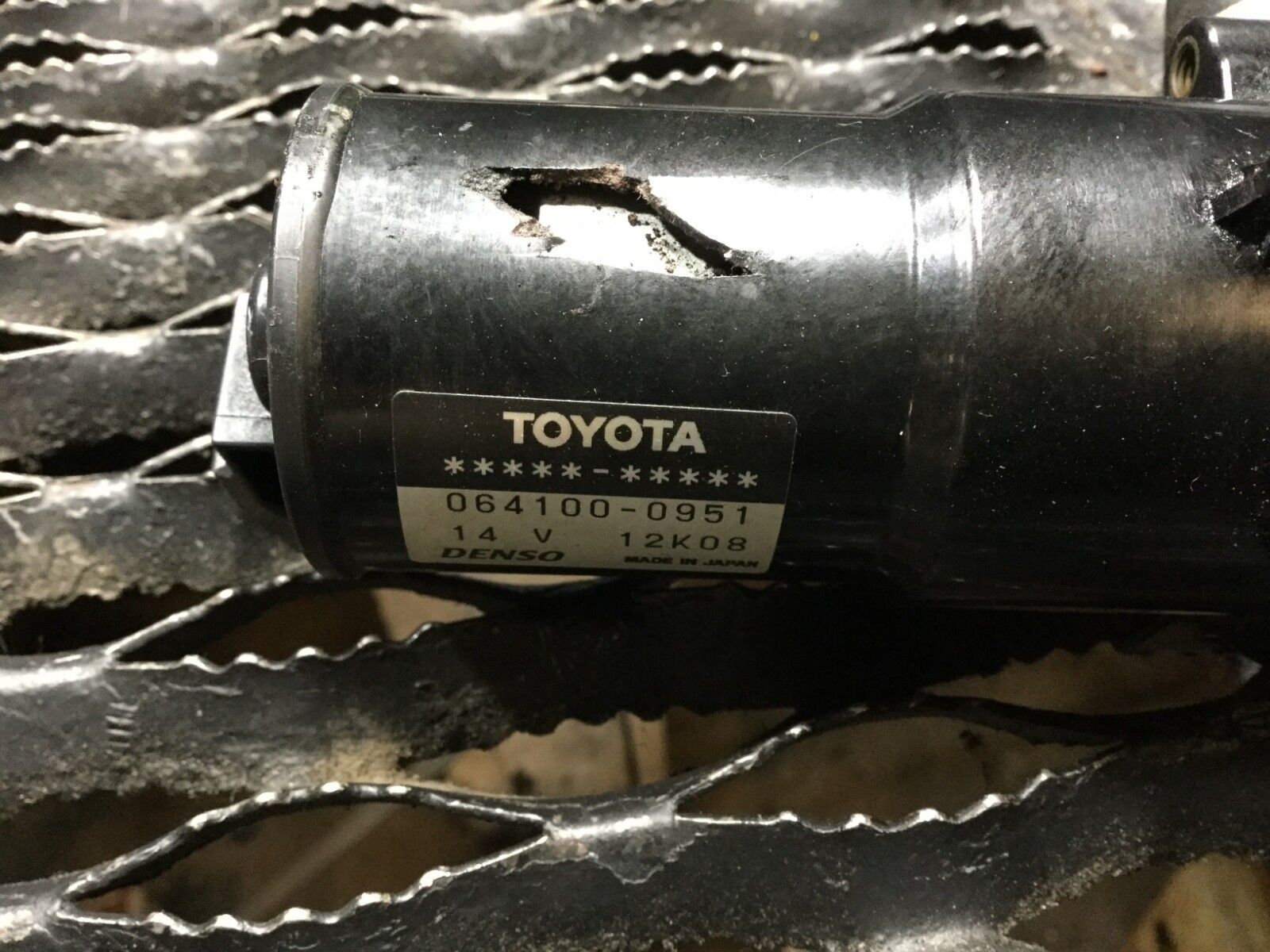 2004-2009 Toyota Prius Electric Cooling Water Pump OEM 064100-0951 - Replacement for Engine Cooling System, Overheating Prevention