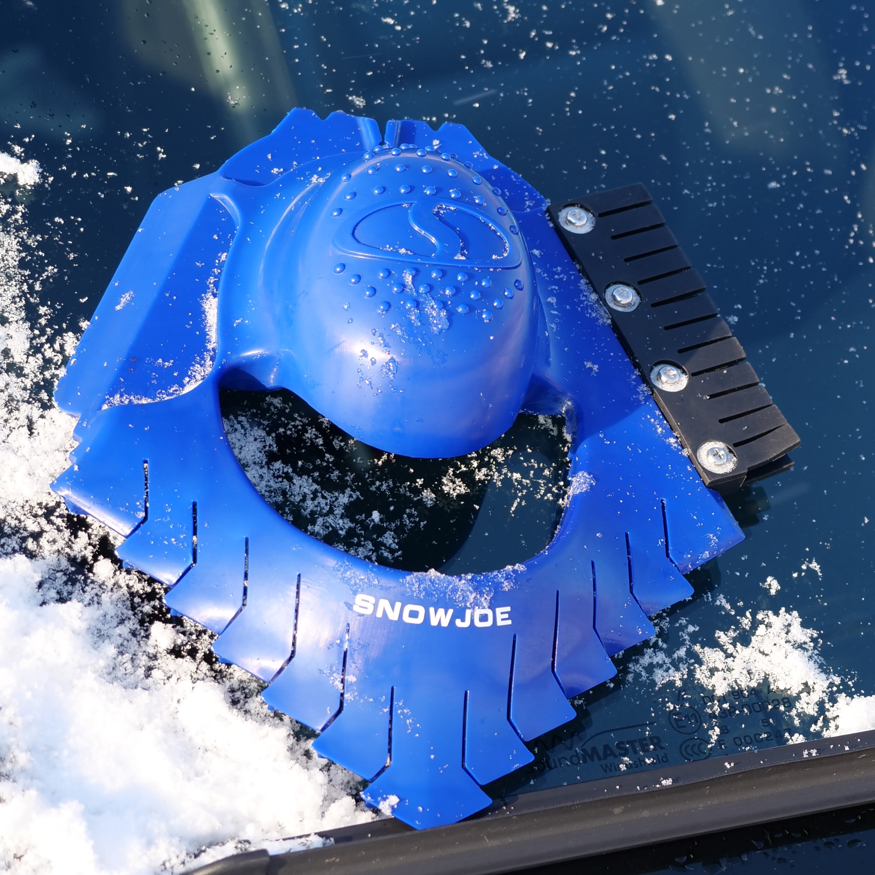 Snow Joe SJEG DZ IceDozer Ice & Snow Scraper Tool with Squeegee Brush & Windshield Wiper Notch - Perfect for Car Windshield, Sidewalks & Driveway Winter Cleaning