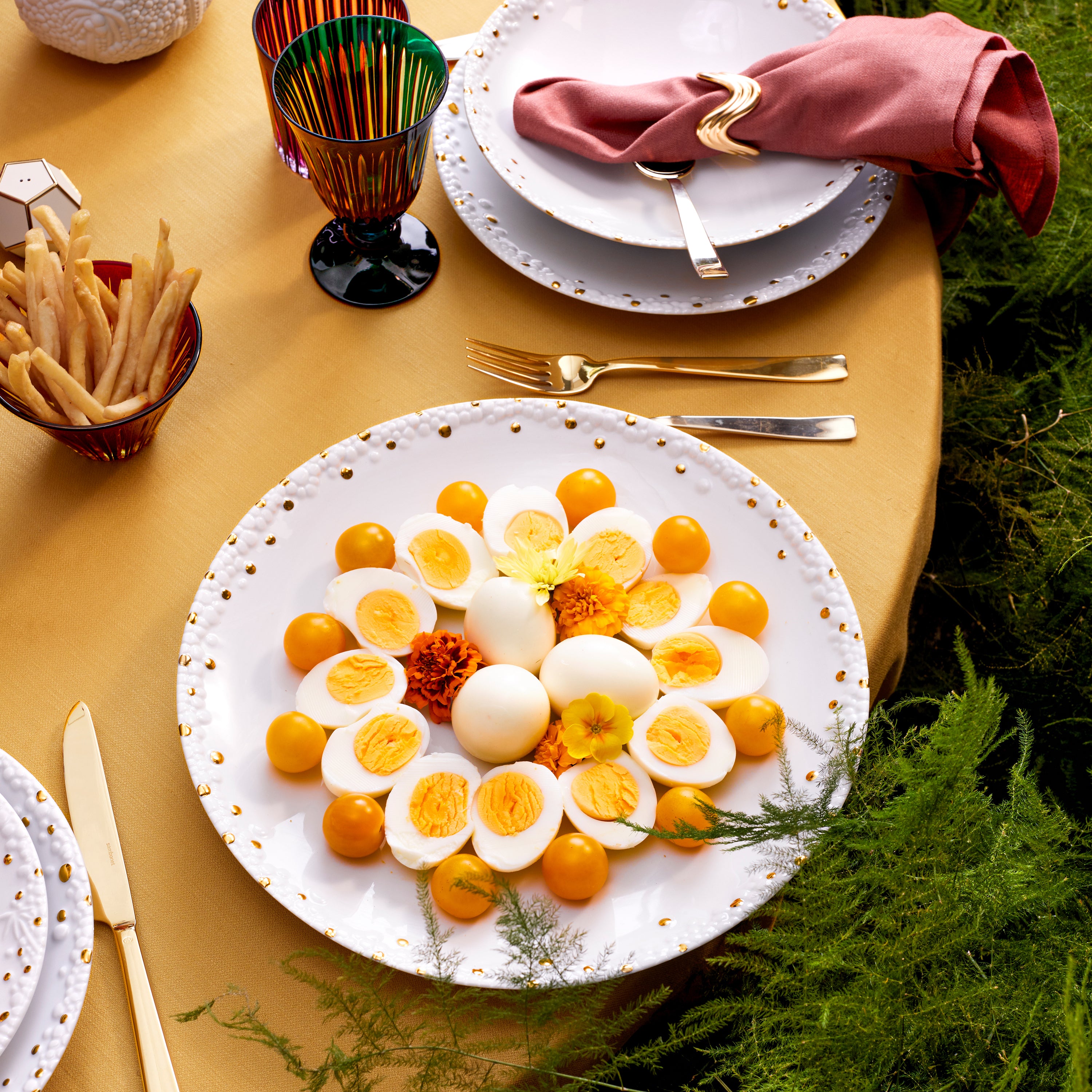 Premium Haas Mojave 3-Piece Dinnerware Set - Elegant White & Gold Porcelain Plates for Fine Dining, Entertaining & Special Occasions