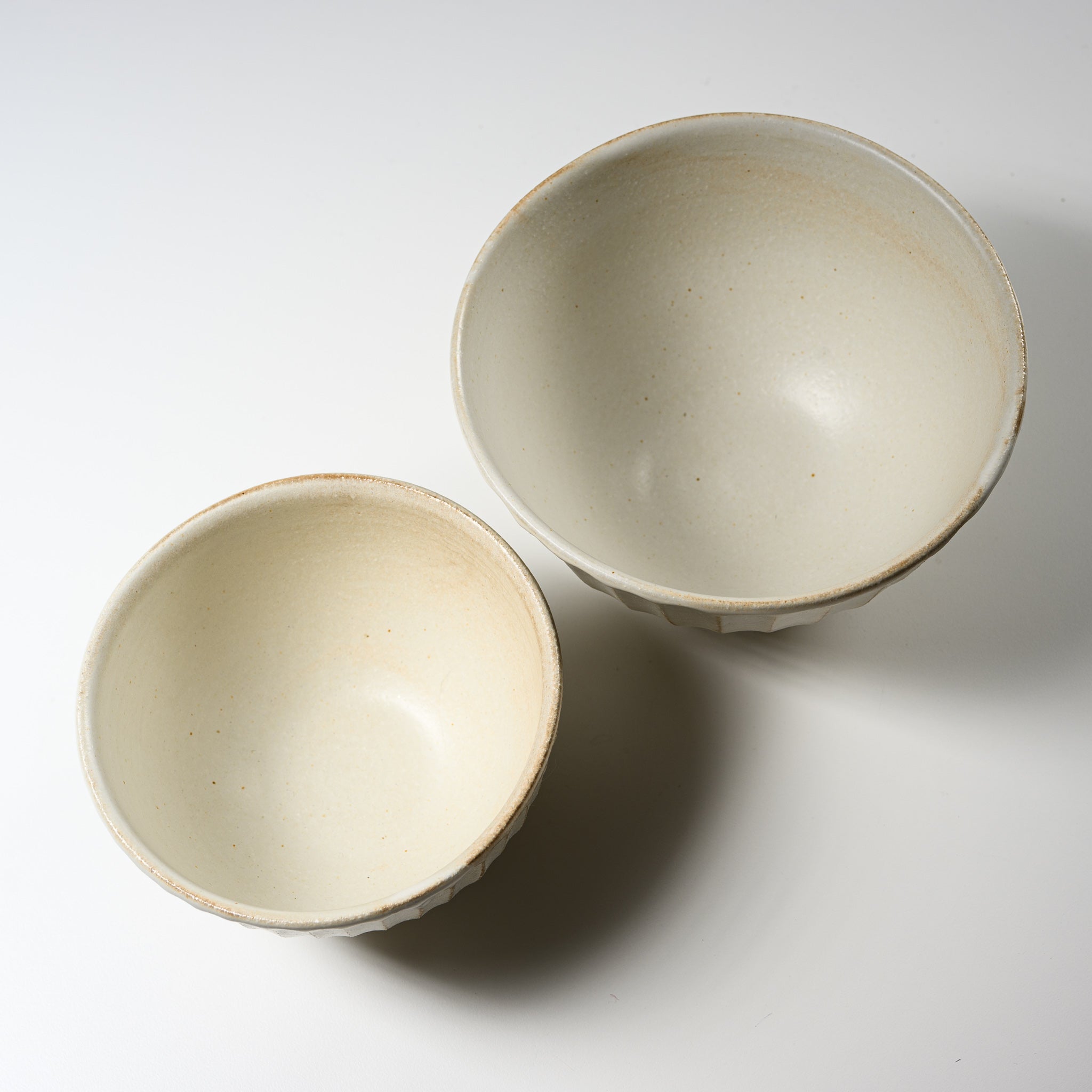 Wakasama Kiln Kinari Donburi Rice Bowl - Handcrafted Ceramic Donburi Bowl Set, 2 Sizes (Small & Large) - Perfect for Japanese Ramen, Udon, Rice Dishes & Home Dining
