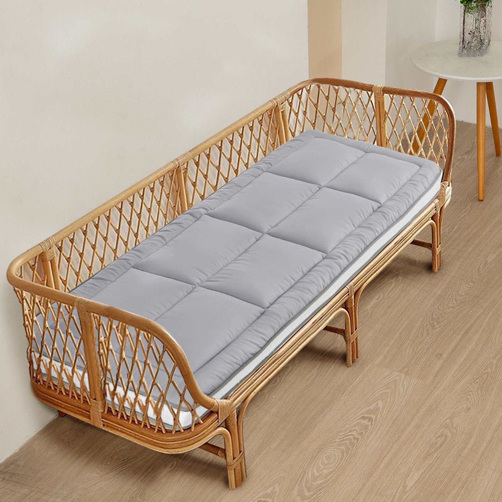 MAXYOYO 32 x 75 Inch Cot Size Futon Mattress - Foldable Floor Mattress, Tatami Mat for Guest Bed, Camping & Home Decor | Comfortable & Space-Saving Sleeping Solution