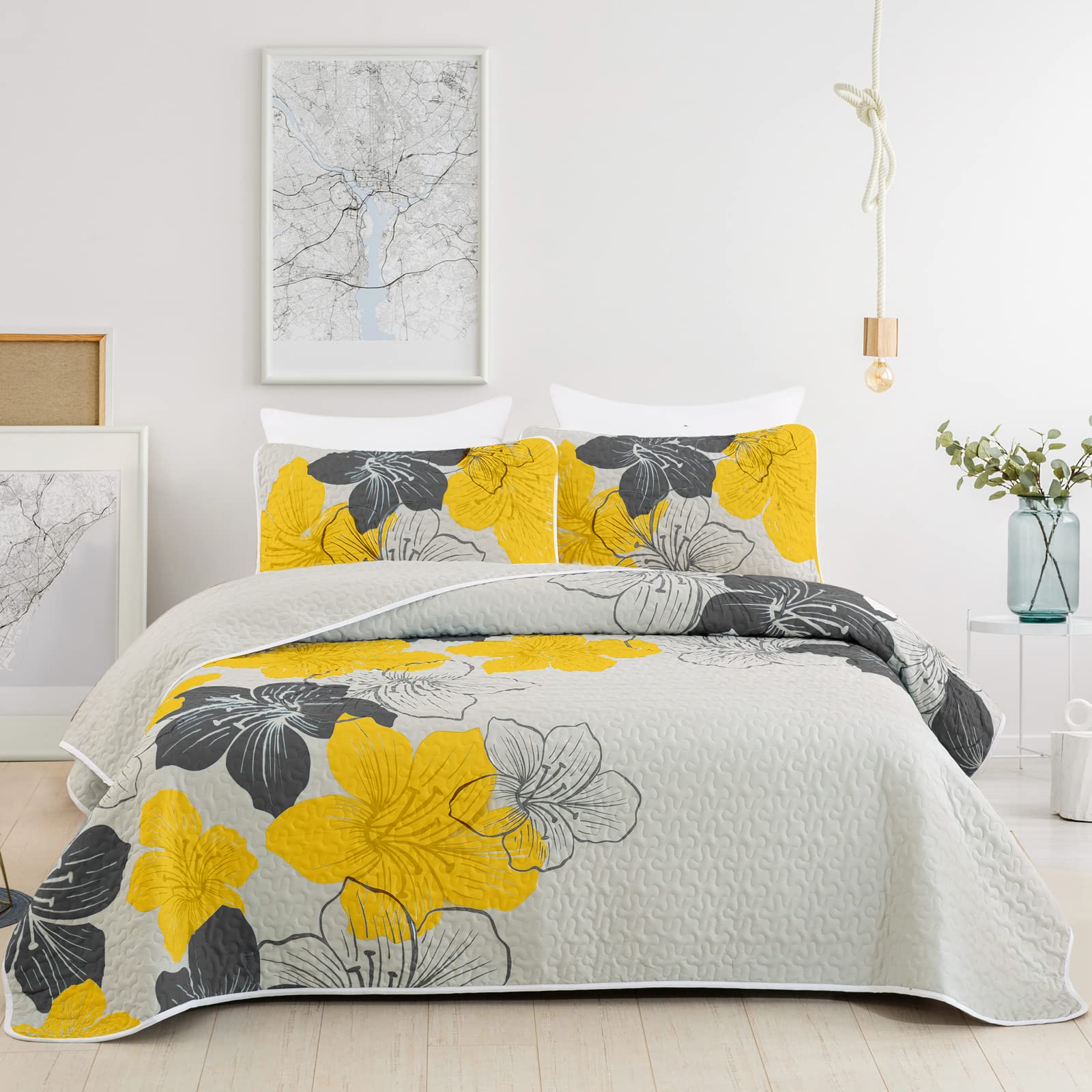 DJY 3-Piece Queen Size Yellow Floral Quilt Set - Elegant Boho Bedspread with 2 Pillow Shams | Soft Lightweight Microfiber Bedding for All Seasons (90