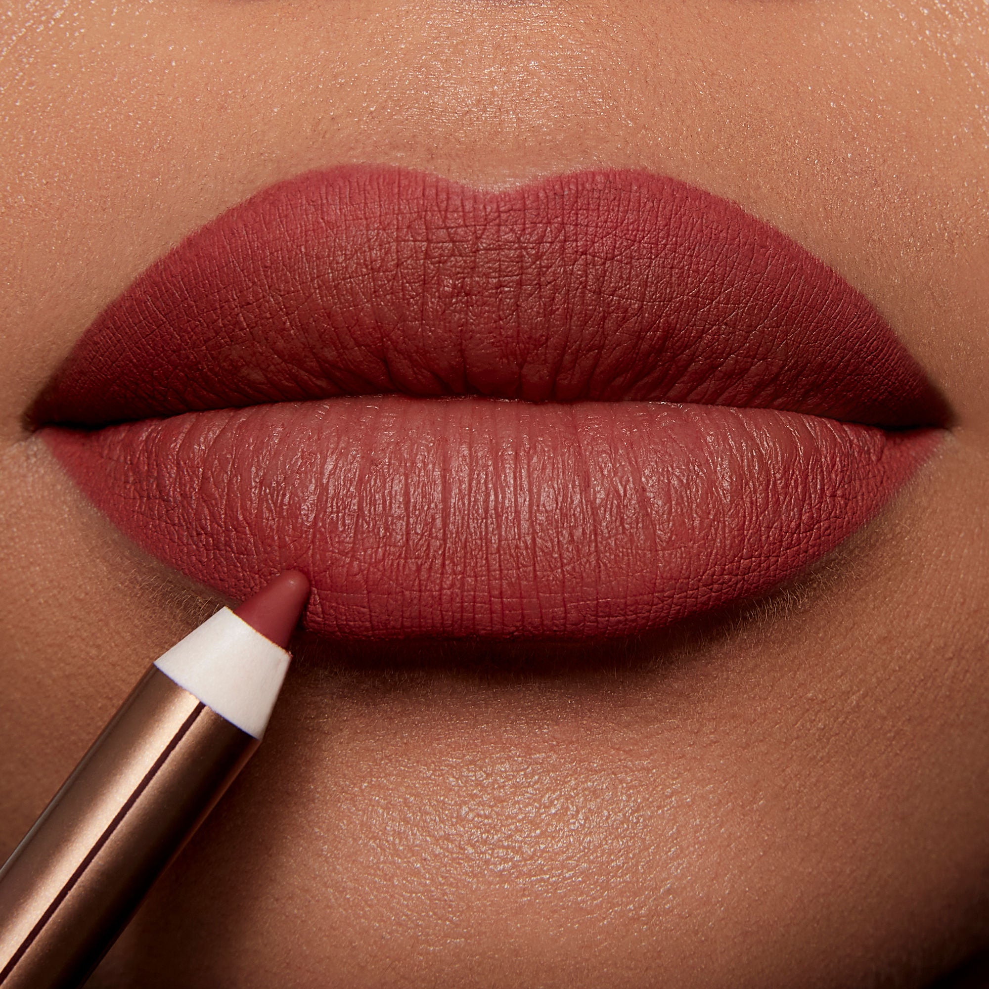 Charlotte Tilbury Lip Cheat Lip Liner - Long-Lasting, Waterproof Lip Pencil for Precise Definition & Fuller Lips | Perfect for Everyday Wear, Date Night & Special Occasions