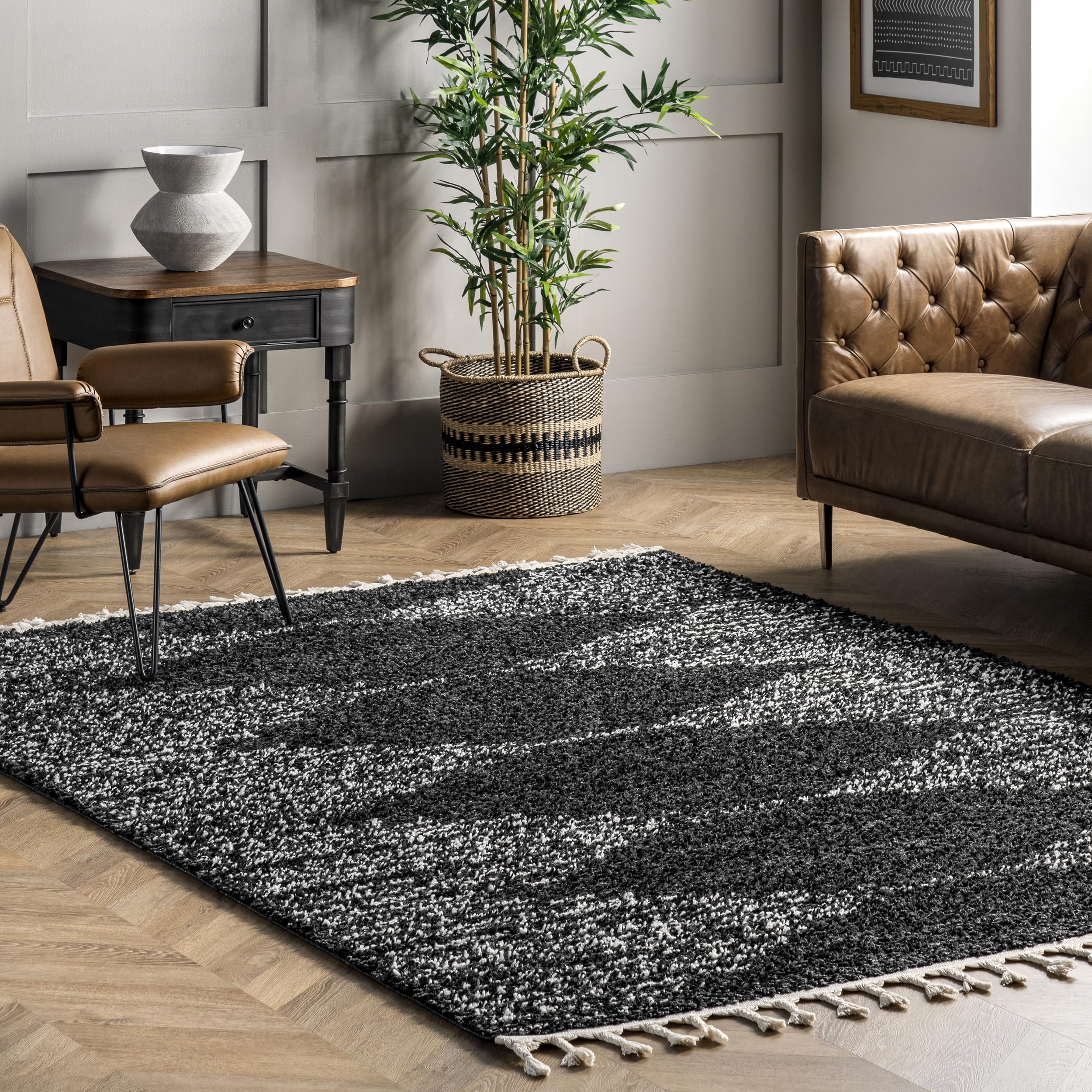 nuLOOM Bria Moroccan Shag Tasseled Area Rug 3'x5' - Soft Modern Black Ivory Accent Rug for Living Room Bedroom Nursery Entryway | Plush Floor Decor for Cozy Home & Office Spaces