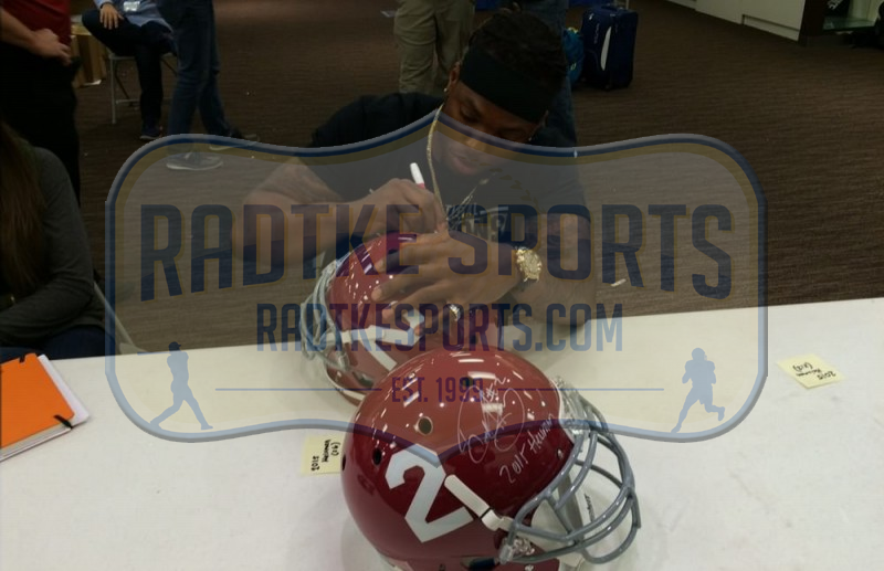 Derrick Henry Signed Alabama Crimson Tide Schutt Authentic Football Helmet with 2015 Heisman Trophy Inscription - Collectible Memorabilia for Sports Fans & Alabama Crimson Tide Supporters