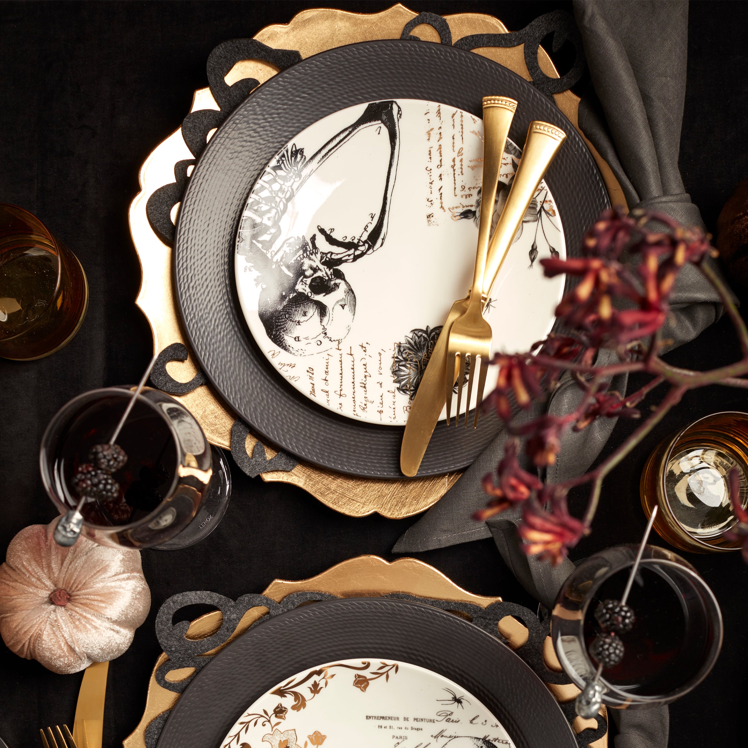 LX Collective Black Dinner Plates Set of 4 - Elegant 10.5