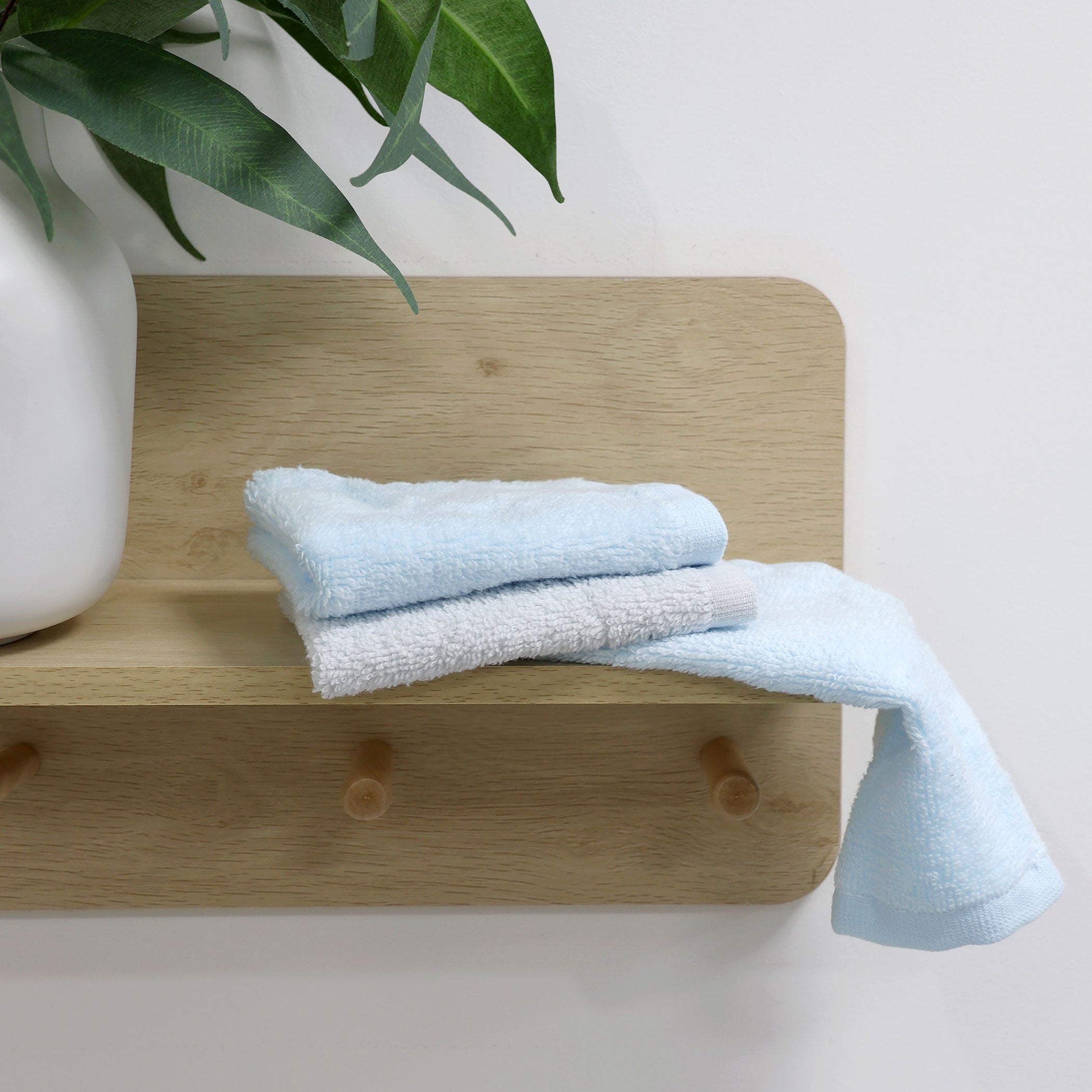 Nordic Sorbet 3-Pack Wash Cloths - Apple & Pineapple Scented - Soft Exfoliating Bath & Face Towels for Spa, Gym & Travel