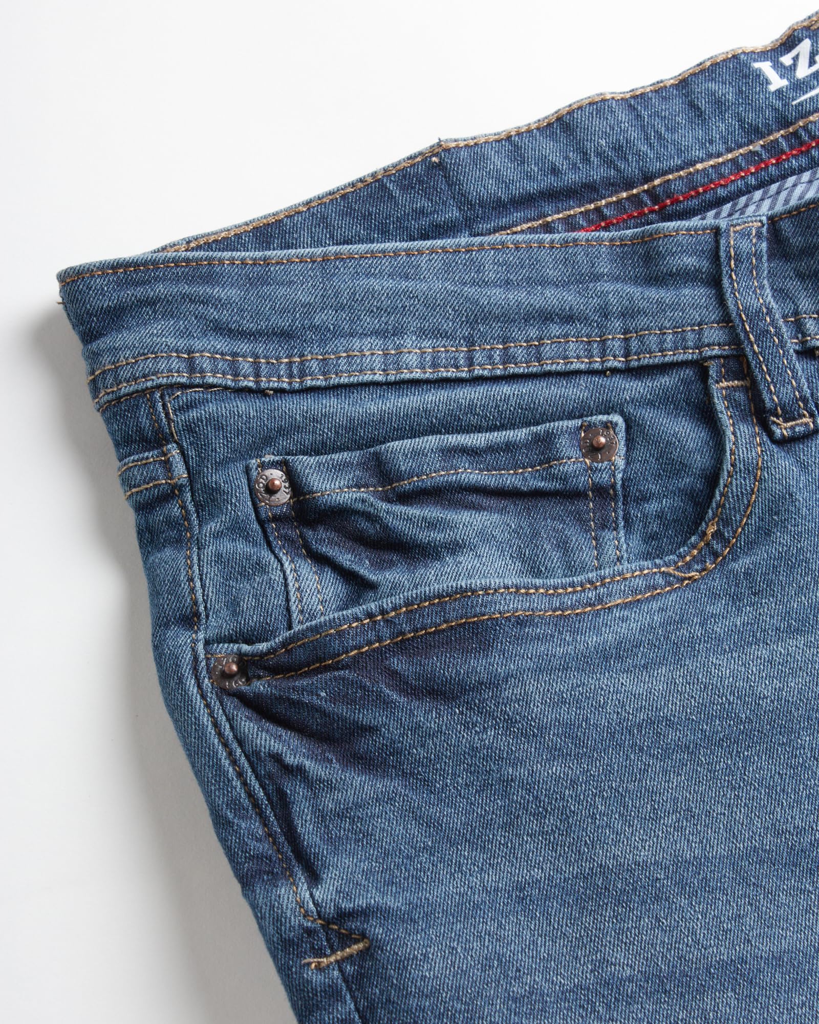IZOD Men's Straight Leg Stretch Denim Jeans - Comfortable Pull On Casual Pants for Everyday Wear | Lightweight Fashion Jeans for Work & Weekend Outfits