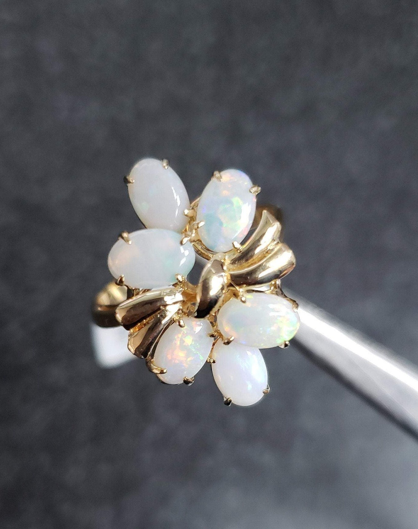 14K Yellow Gold Oval Opal Cluster Ring for Women - Elegant Vintage Style Jewelry Gift for Birthday, Anniversary & Special Occasions