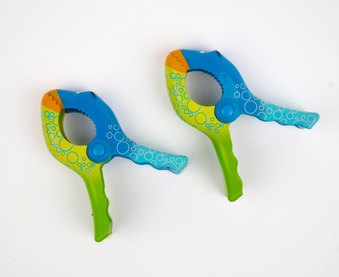 Tracker Beach Towel Clip Bubbles - Secure Your Towel at Pool, Beach & Outdoor Activities - Waterproof Sand-Resistant Towel Clips for Swimming, Sunbathing & Travel