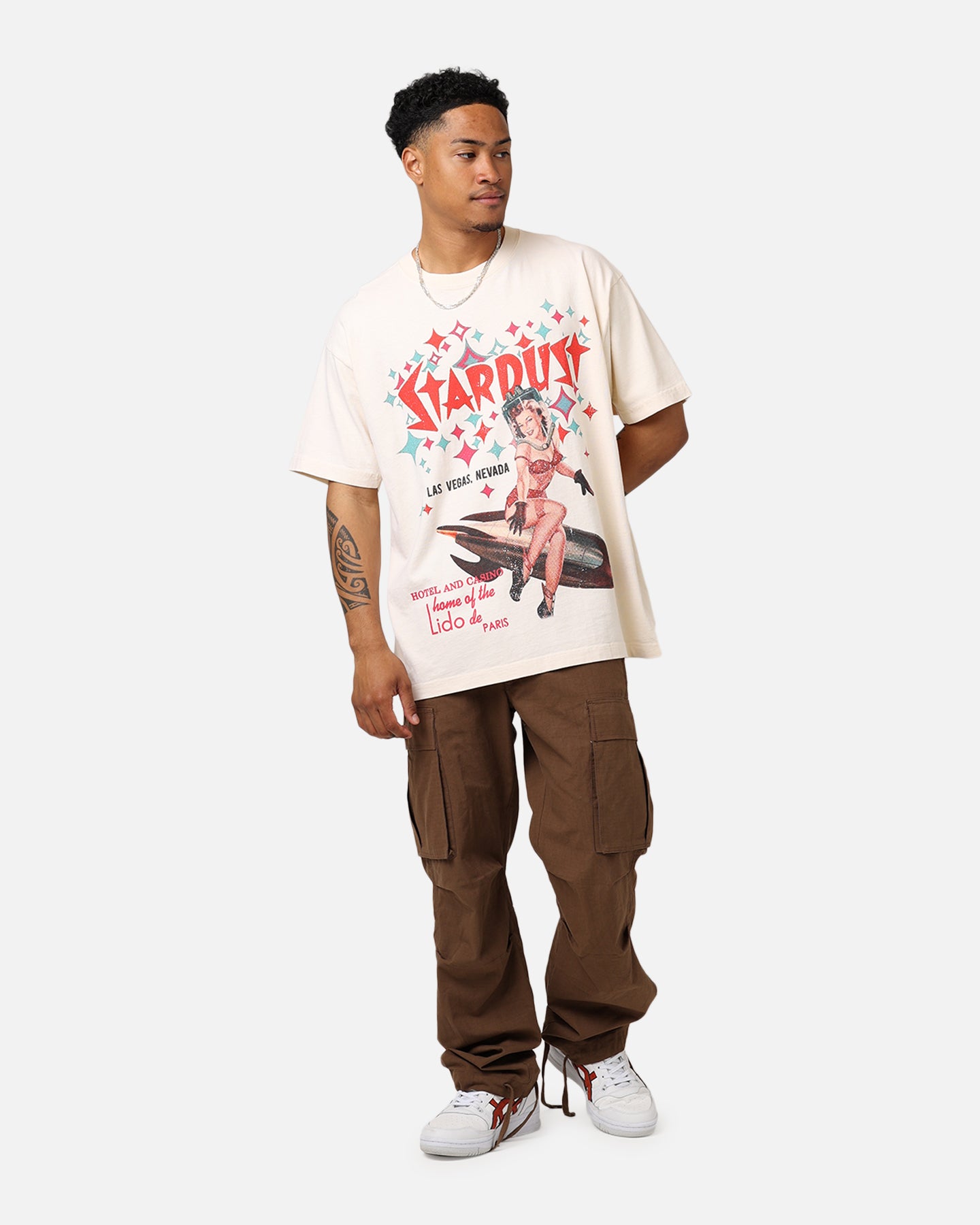 Vintage Stardust Casino T-Shirt - Retro American Thrift White Tee for Men & Women - Perfect for Casual Wear, Themed Parties & Vintage Lovers