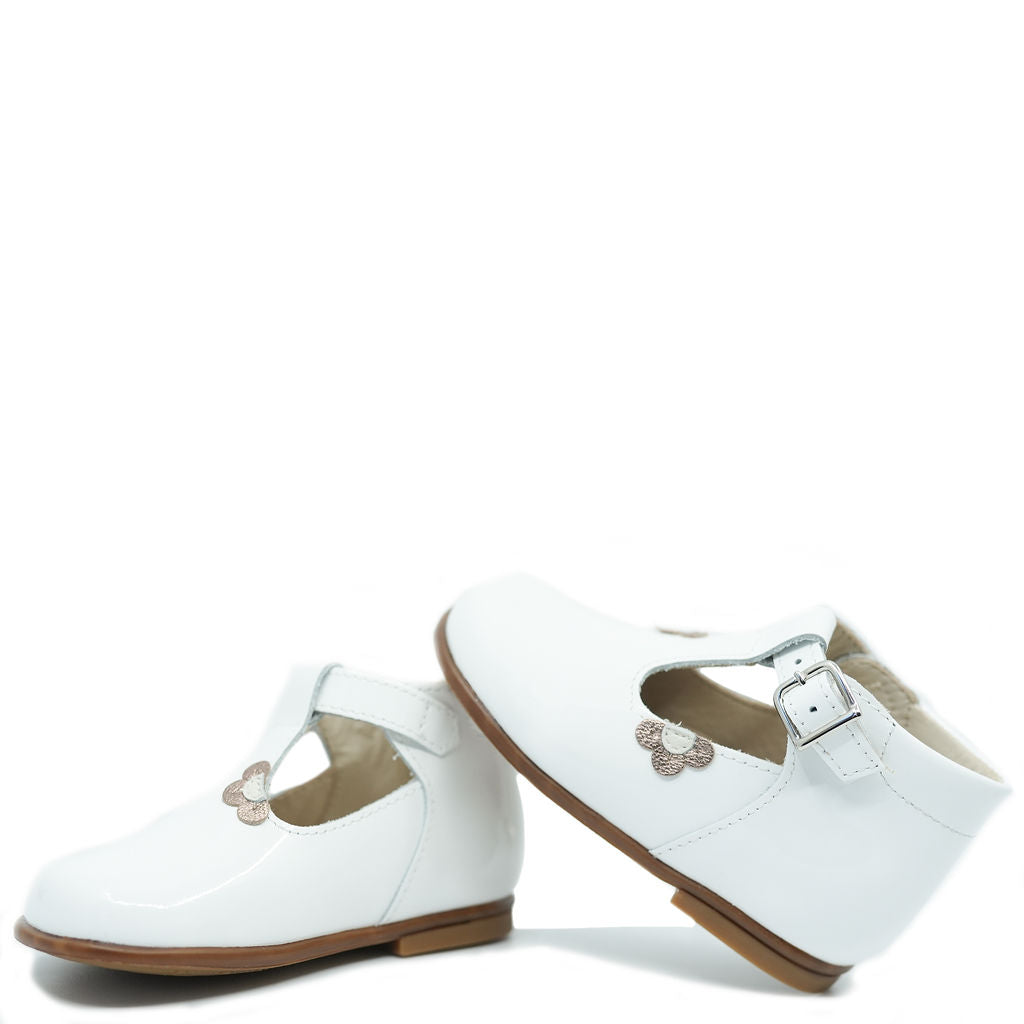 Beberlis White Patent Leather Flower T-Strap Baby Shoes for Girls - Cute First Walkers for Special Occasions & Photo Shoots