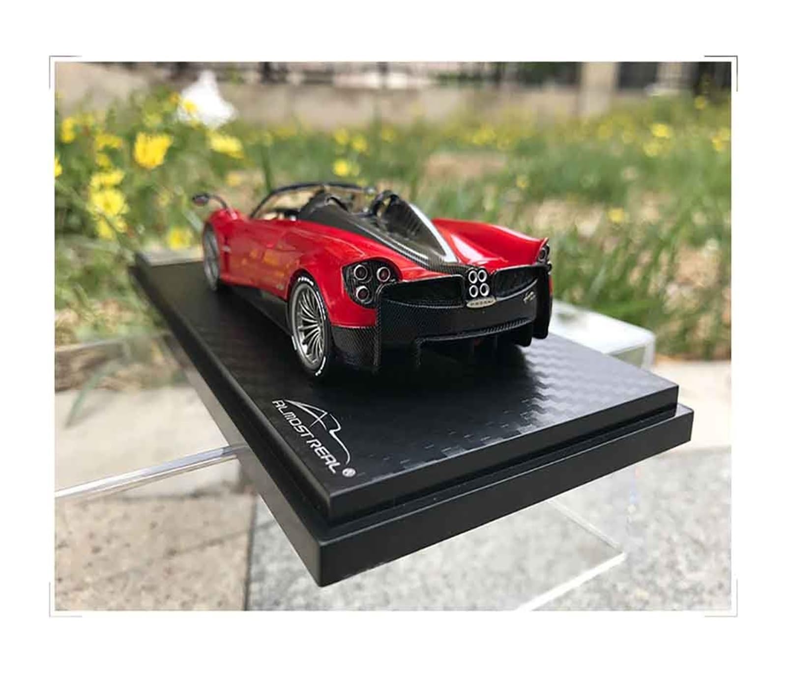 1:43 Scale Pagani Huayra Sports Car Model - Highly Detailed Die-Cast Collectible for Car Enthusiasts & Gift Ideas | Perfect for Display, Office Decor, and Racing Fans Collection