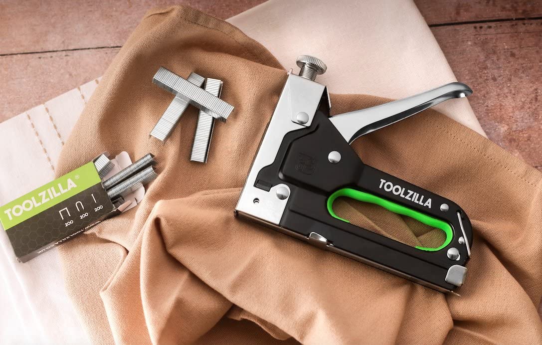 TOOLZILLA® Heavy Duty Staple Gun Kit with 1000 Staples - Professional Staple Gun for Wood, Fabric, Upholstery, Carpentry, DIY Projects & Home Office Use
