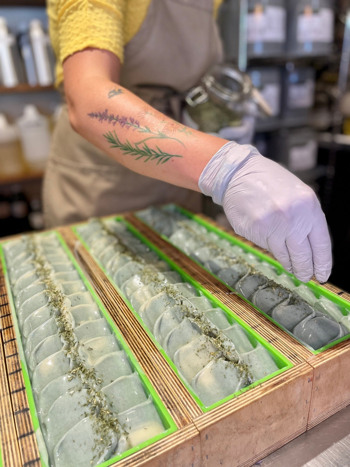 Natural Garden Mint & Shea Butter Soap Bar - Organic Moisturizing Handmade Soap for Dry Skin - Perfect for Home Spa, Gift Sets & Eco-Friendly Bathroom Essentials