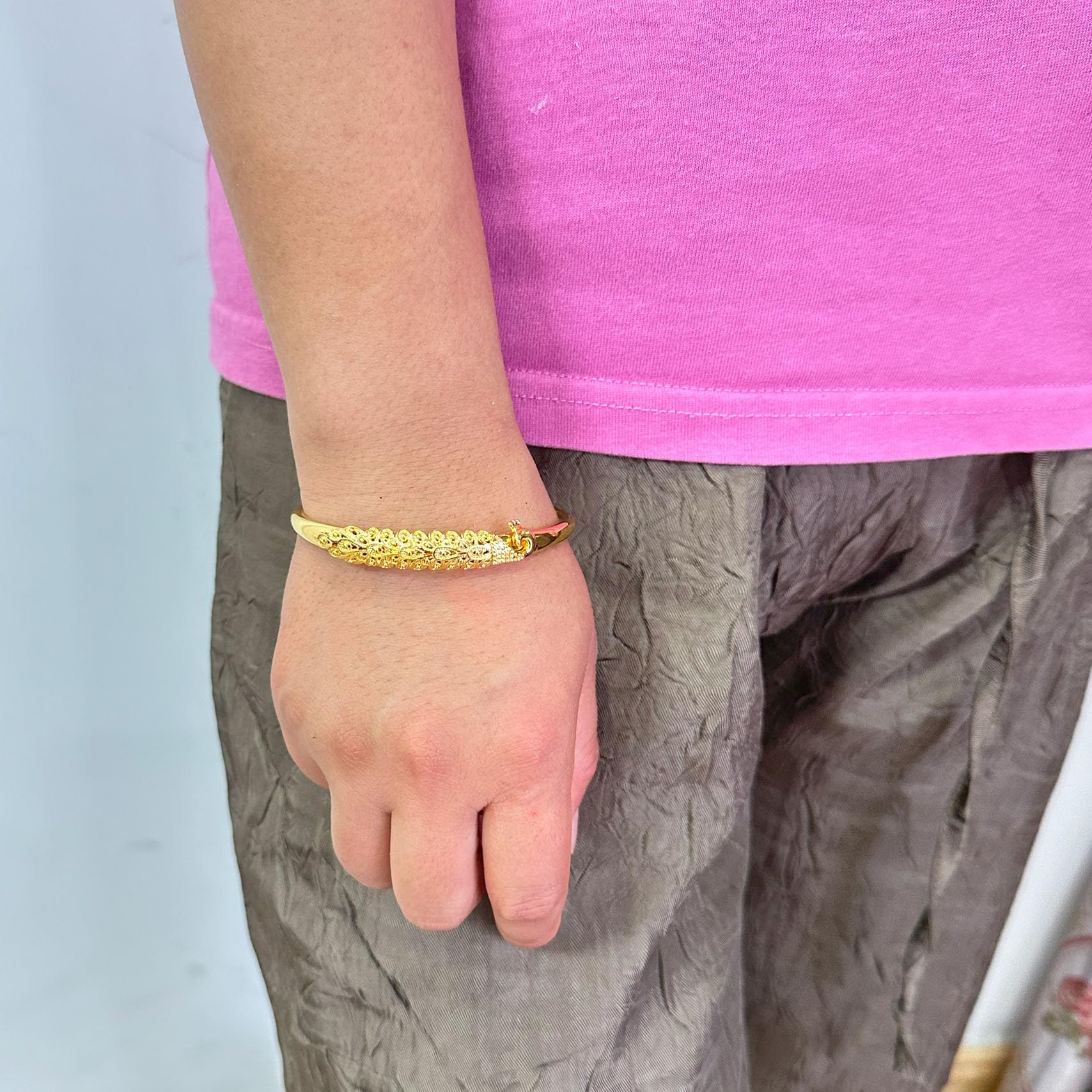 18K Gold Plated Peacock Pattern Adjustable Cuff Bracelet for Women - Elegant Boho Arm Band Jewelry for Parties, Weddings & Special Occasions
