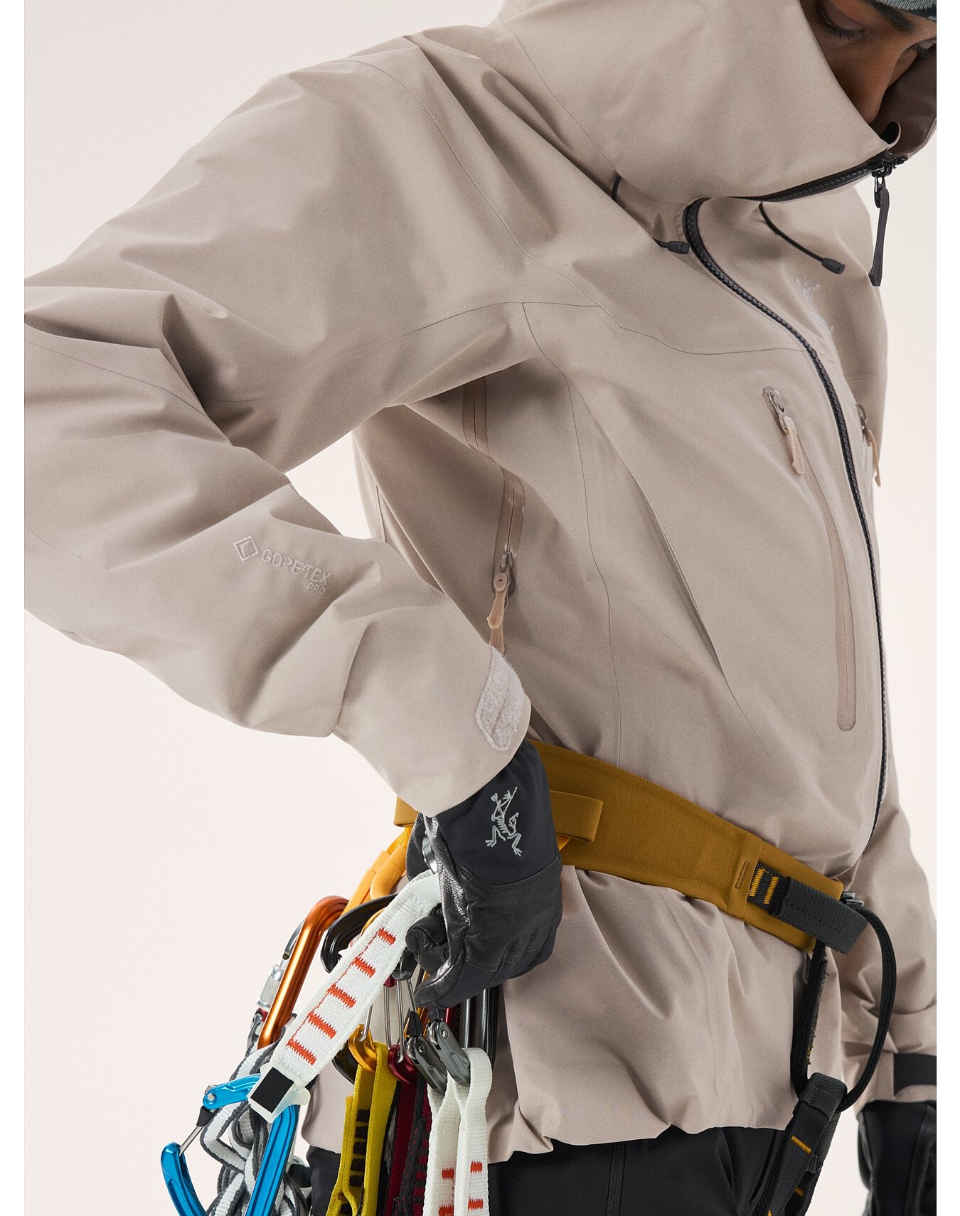 Women's Alpha SV Jacket - Waterproof & Windproof Outdoor Shell for Hiking, Skiing & Mountaineering | Lightweight & Durable GORE-TEX Protection