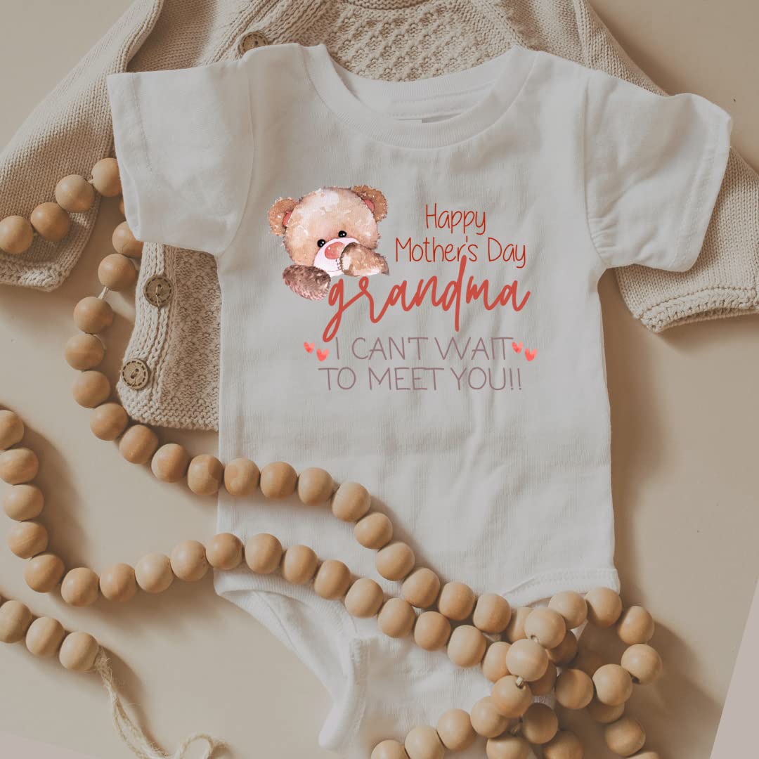 Happy Mother's Day Grandma Baby Announcement Onesie - Cute Pregnancy Reveal Gift for Mother-in-Law & New Grandma | Perfect for First-Time Grandparents, Baby Shower Surprises & Mother's Day 2023 Celebrations