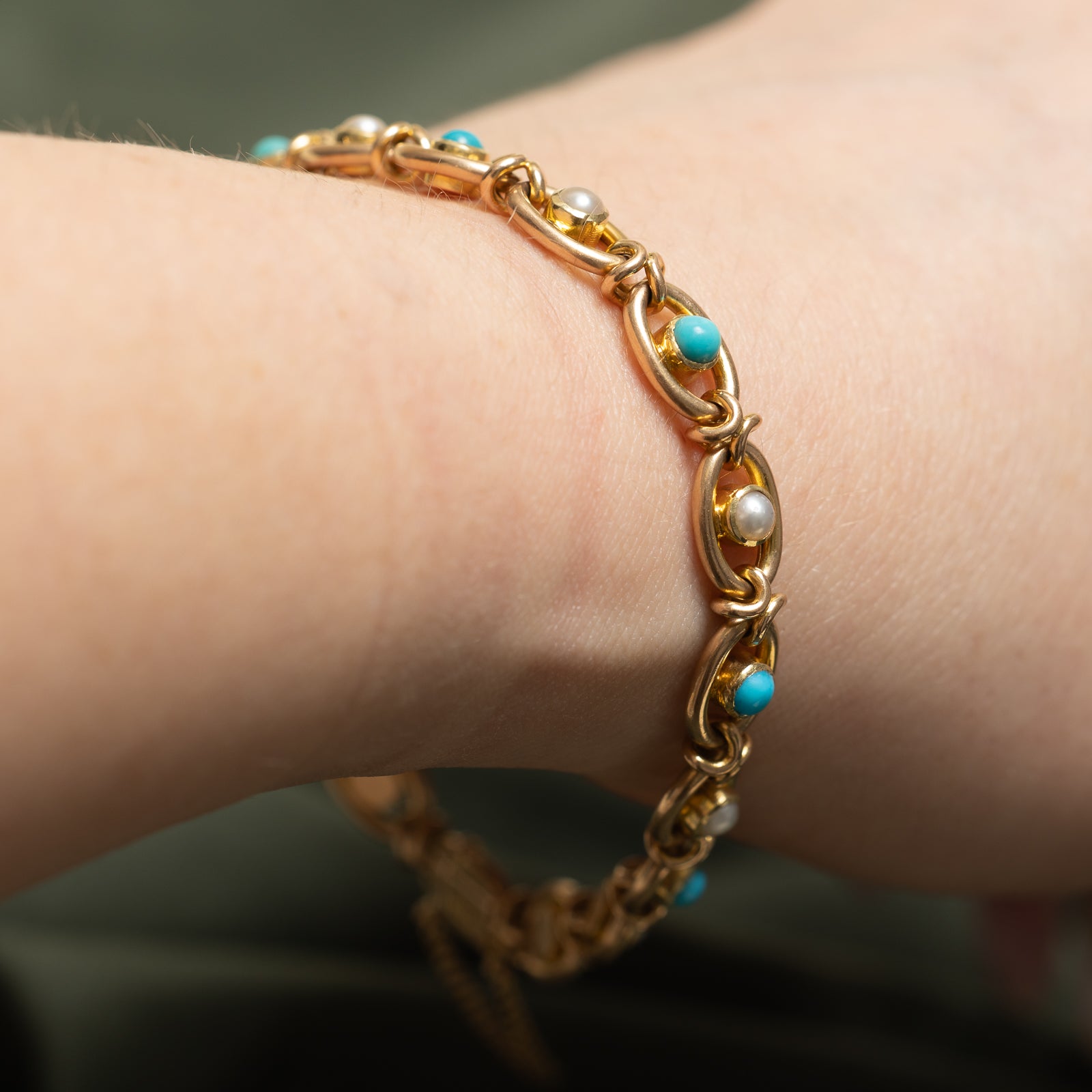Turquoise and Pearl Bracelet for Women - 1.20 Carat Total Weight - 7 Inch Adjustable Bangle - Boho Chic Jewelry for Casual Wear, Parties & Special Occasions
