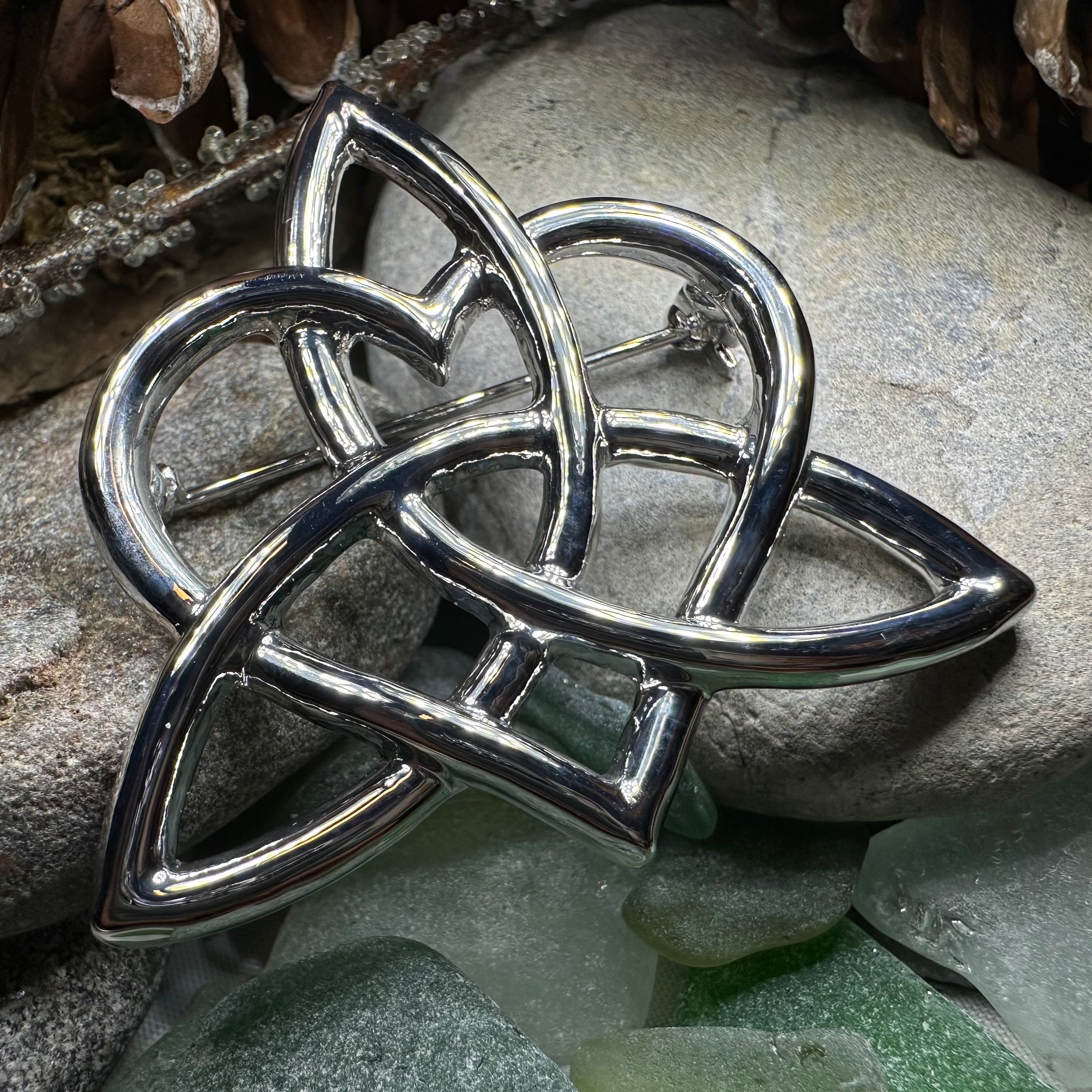 Celtic Love Knot Brooch - Sterling Silver Irish Claddagh Pin for Women - Perfect for Weddings, Anniversaries & Celtic Heritage Gifts