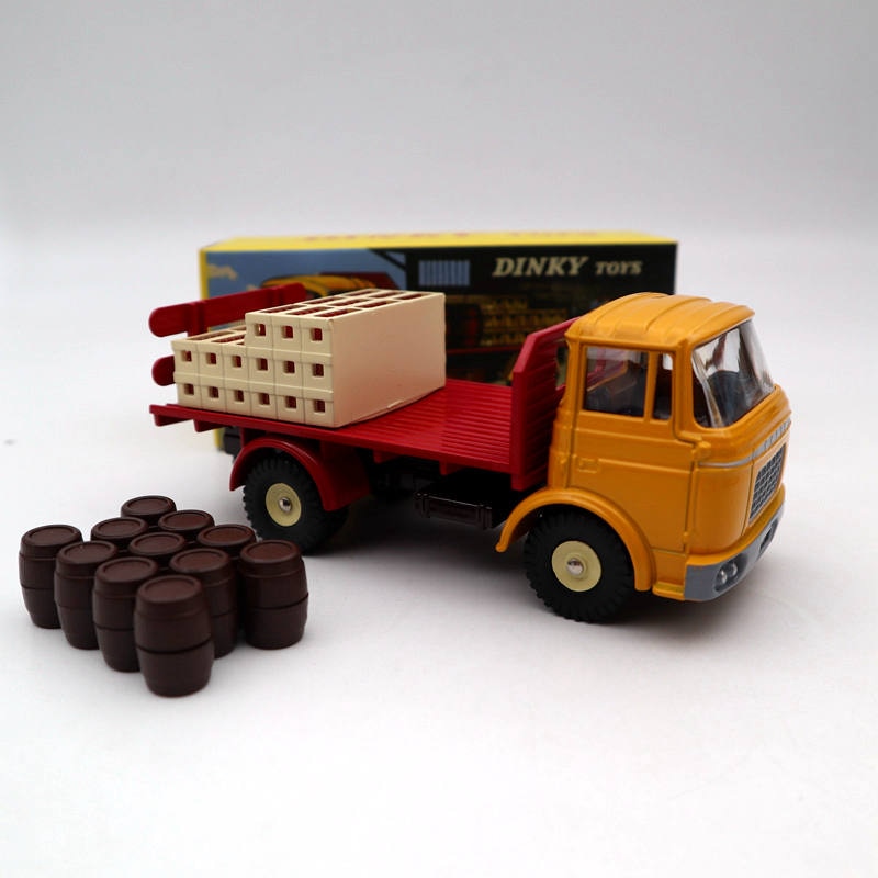 Atlas Dinky Toys 588 Plateau Brasseur Berliet GAK Diecast Truck Model - 1:43 Scale Vintage Yellow Collectible - Perfect for Display, Gift Giving & Classic Car Enthusiasts