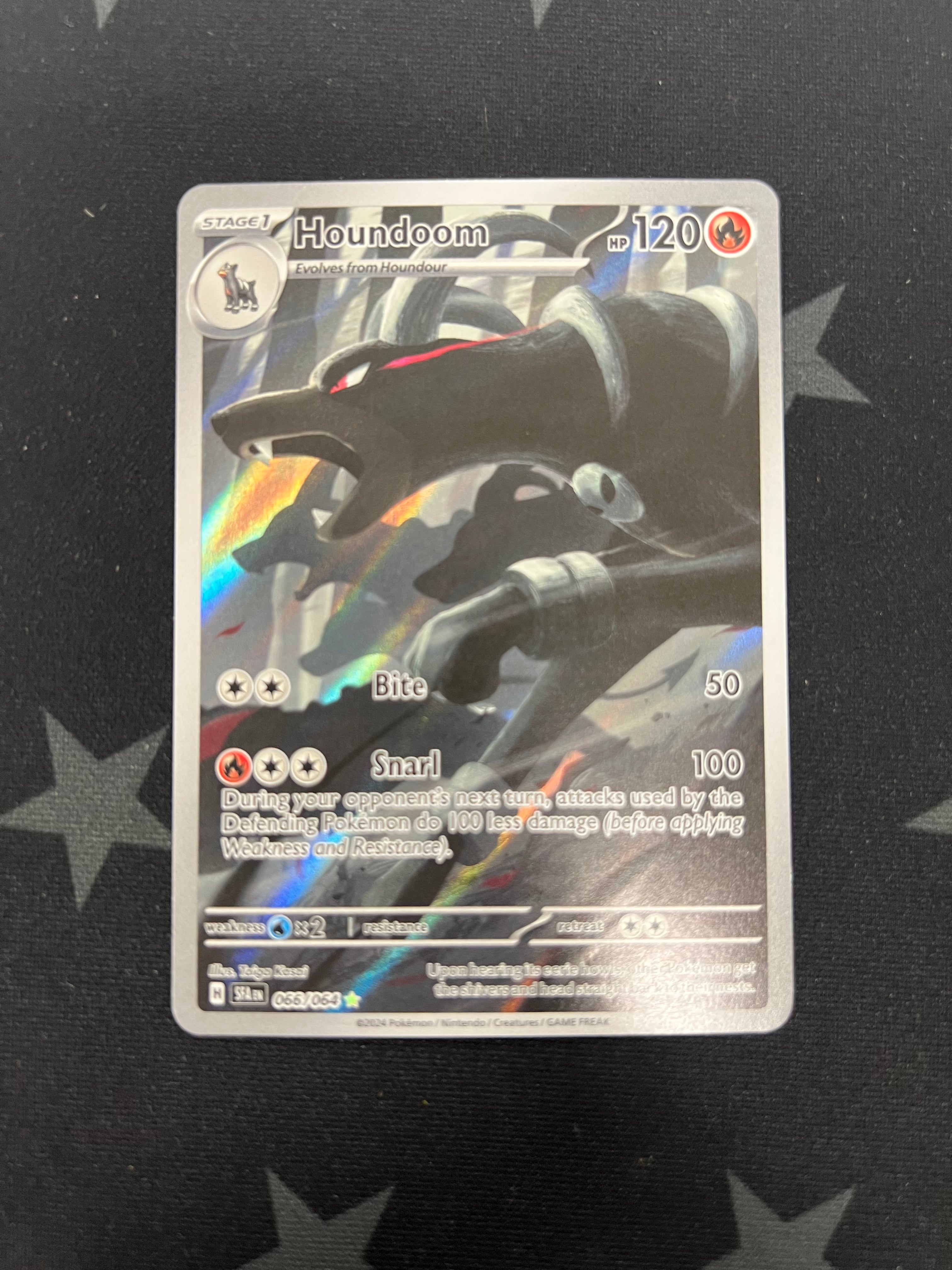 Pokemon TCG Houndoom 066/064 - Rare Trading Card for Collectors & Battles - Perfect for Game Nights & Tournaments
