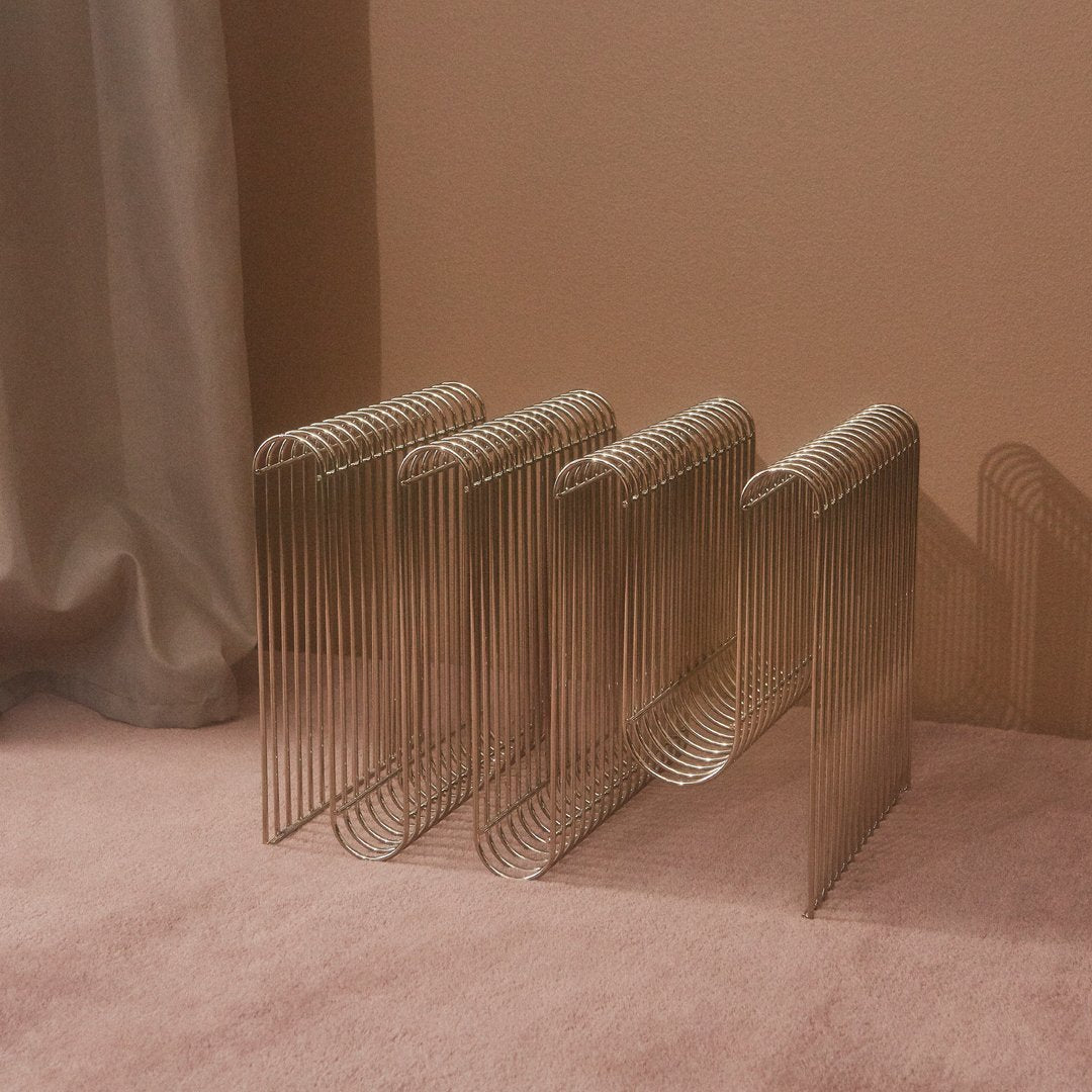 Curved Magazine Holder - Modern Wire Rack for Books & Newspapers - Perfect for Living Room, Office, or Bedroom Organization