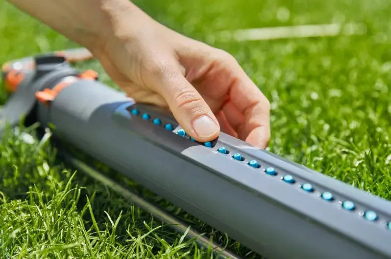 Gardena AquaZoom S 18710 Oscillating Sprinkler - Adjustable Water Spray for Small to Medium Lawns | Perfect for Garden, Yard & Patio Irrigation