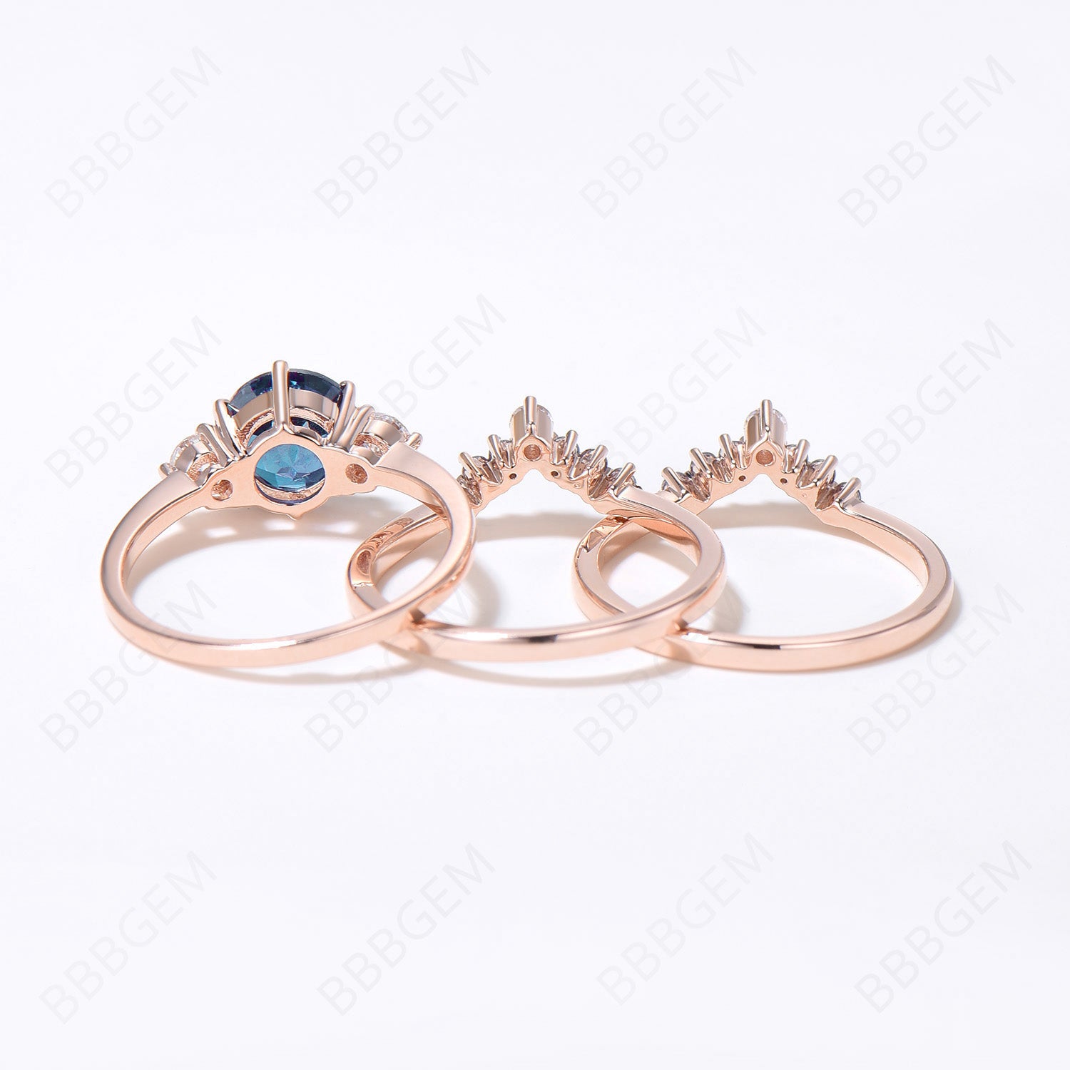 3pcs 14K Gold Alexandrite Bridal Ring Set - Round Moissanite Engagement Ring & Wedding Band with Three Stone Cluster for Women | Perfect for Proposals, Anniversaries, and Bridal Jewelry Gifts