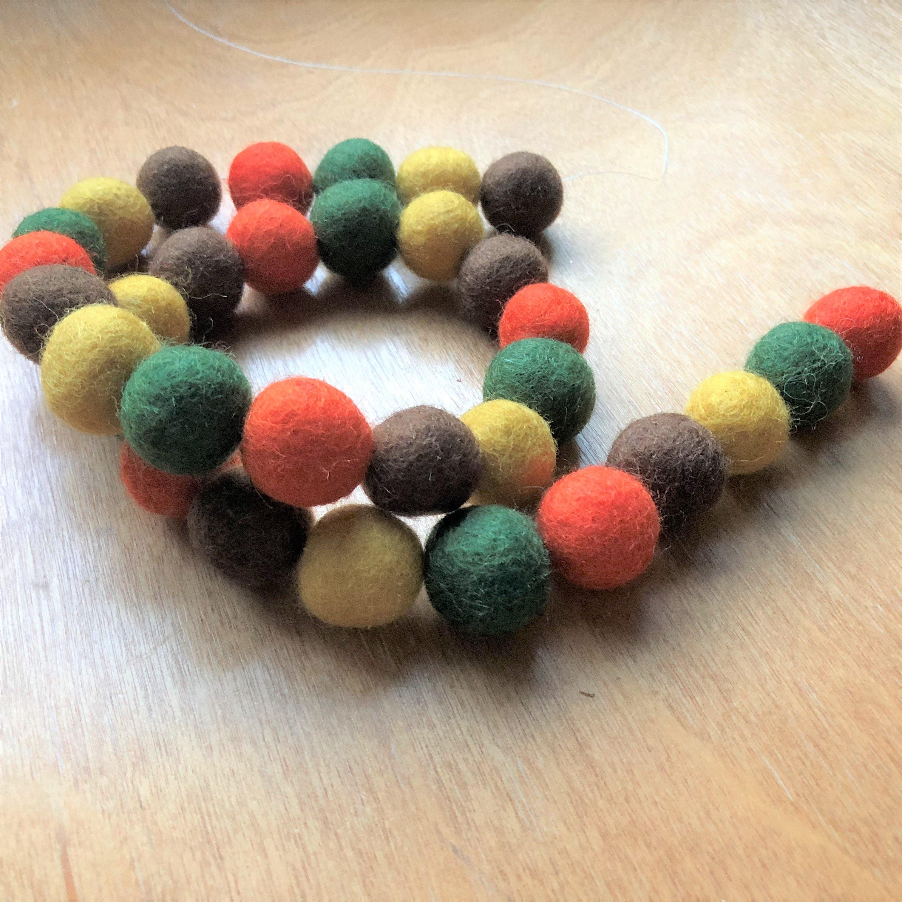 Thanksgiving Garland Decorations - Fall Harvest & Autumn Leaf Garland for Home, Fireplace, Mantel, and Table Decor | Perfect for Thanksgiving Party, Holiday, and Seasonal Home Decor