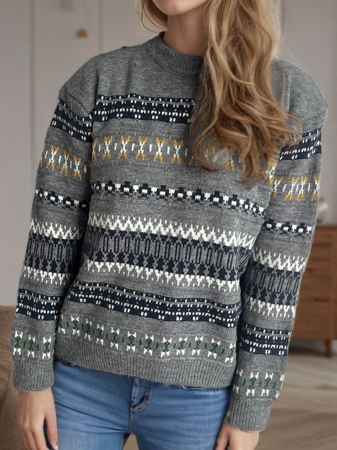 Geometric Pattern Round Neck Long Sleeve Women's Sweater - Cozy Winter Pullover for Casual Outfits & Office Wear