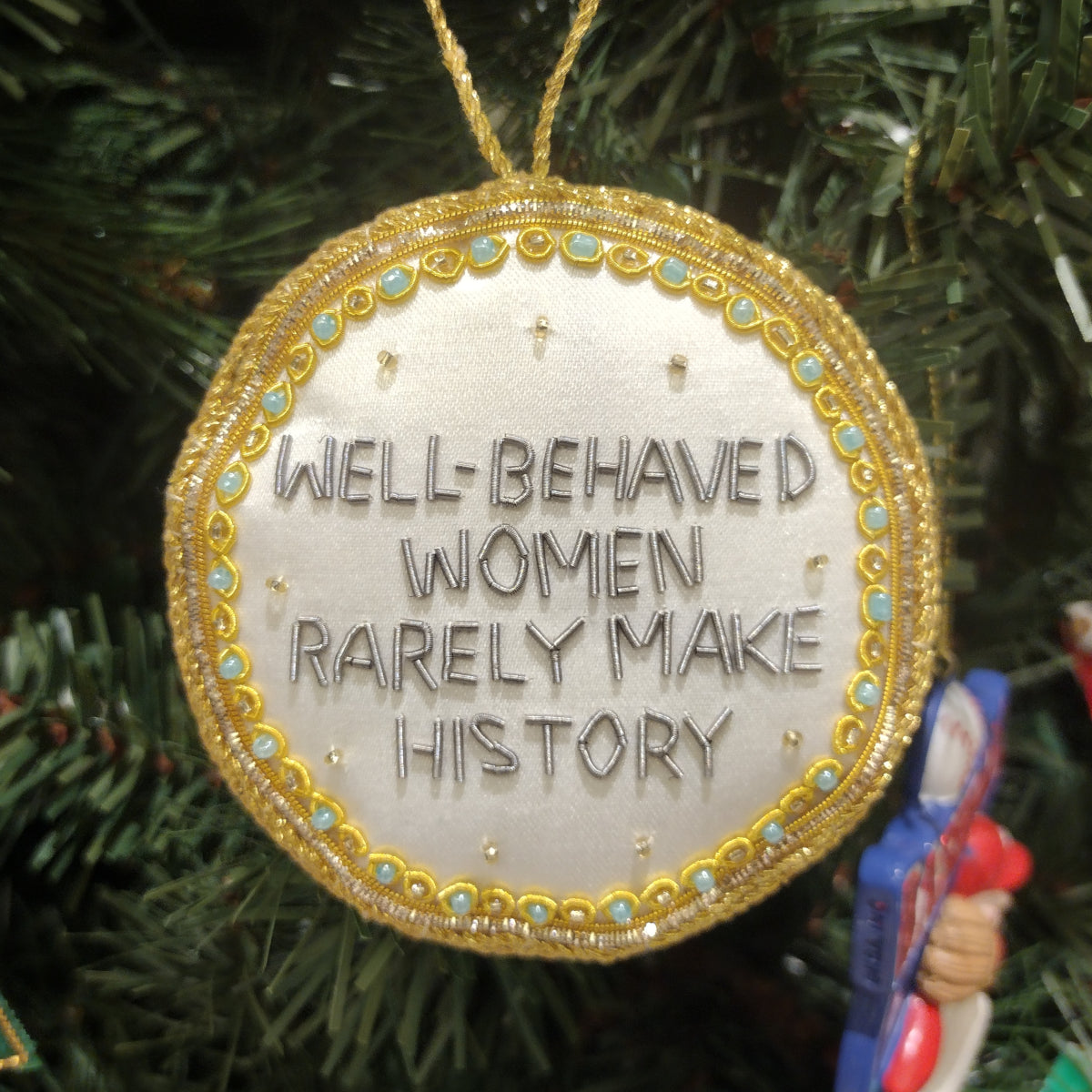 Vintage Well Behaved Women Roundel Ornament - Feminist Home Decor Gift for Her - Perfect for Christmas Tree, Wall Display or Office Decor