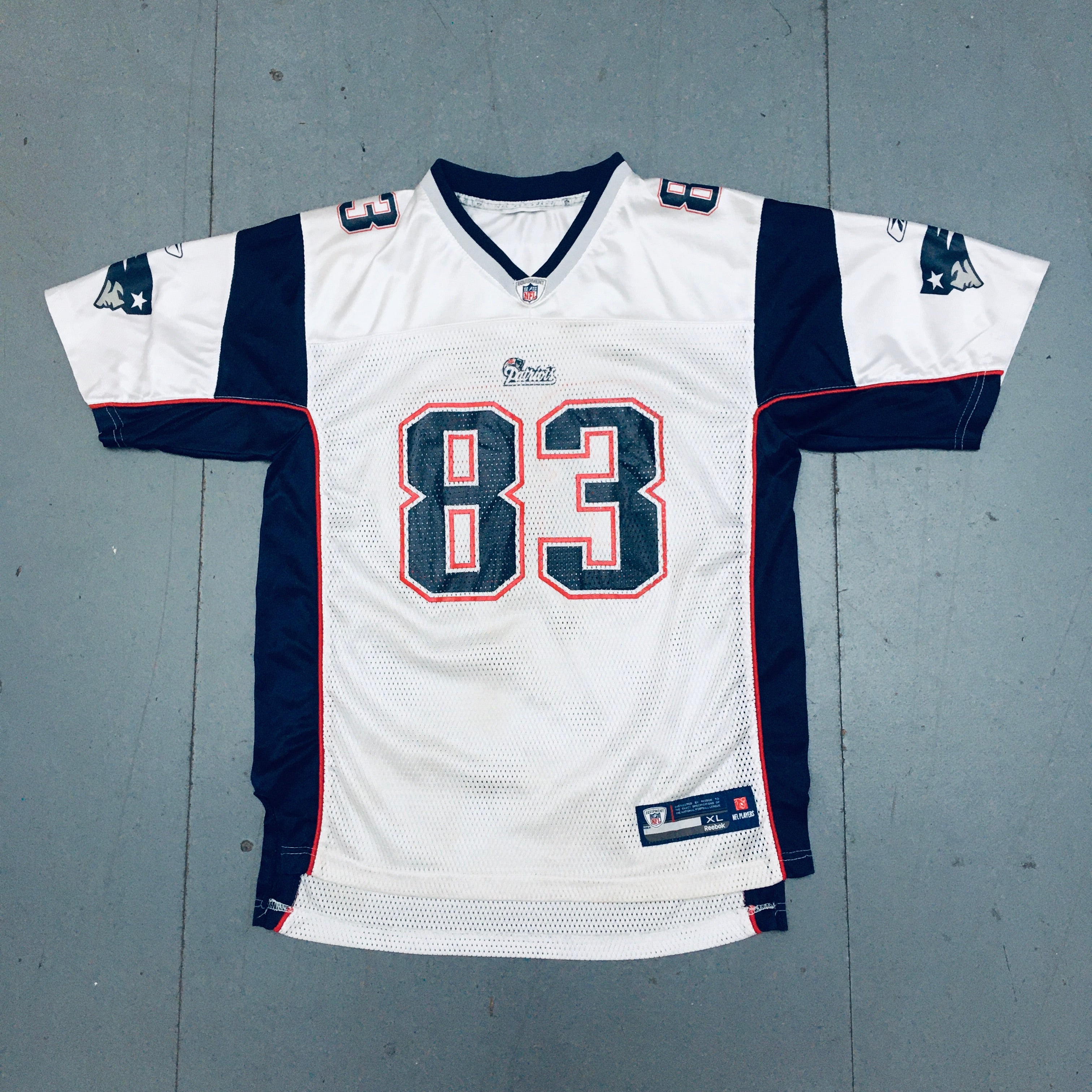 New England Patriots Wes Welker 2009/10 Jersey (Size S) - Official NFL Football Jersey for Fans, Game Day & Sports Collectibles