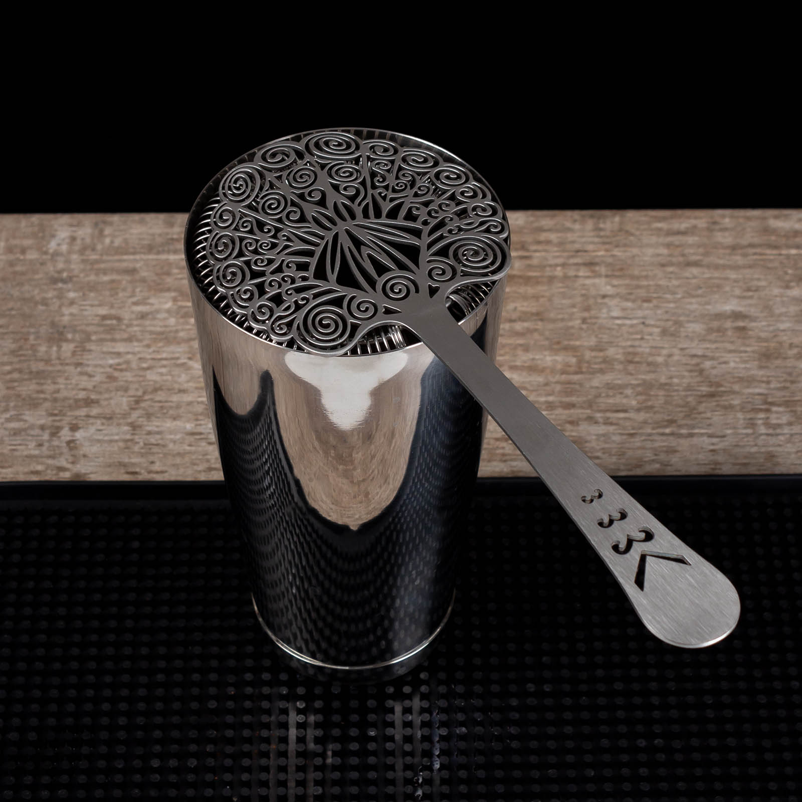BarConic® Premium Stainless Steel Cocktail Strainer - Peacock Design for Professional Bartending & Home Mixology | Perfect for Cocktail Bars, Home Bars & Party Drink Preparation