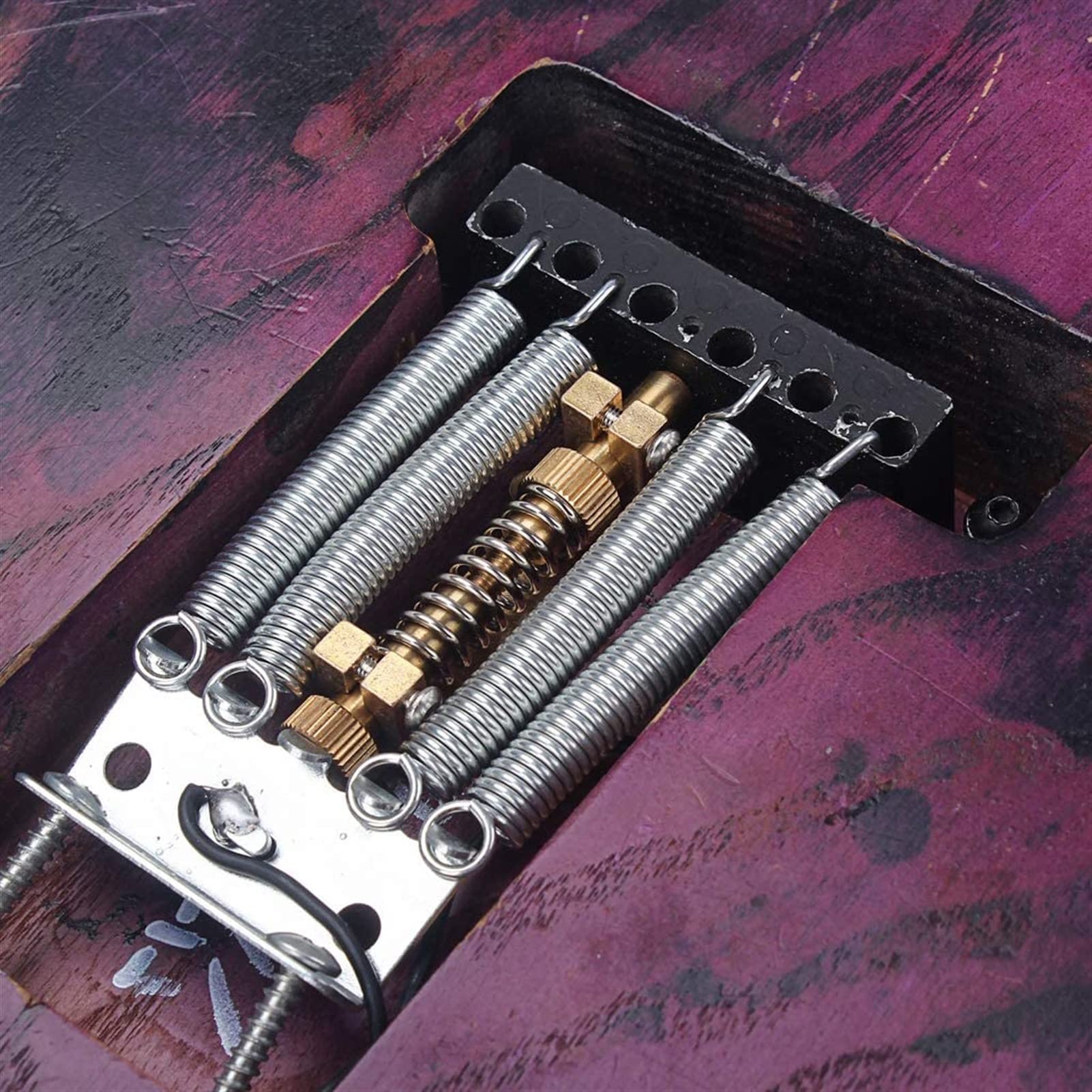High-Quality Brass Tremolo Stabilizer & Bridge Saddle Kit for Electric Guitar - Improve Tuning Stability & Sustain - Perfect for Rock, Blues & Metal Performances