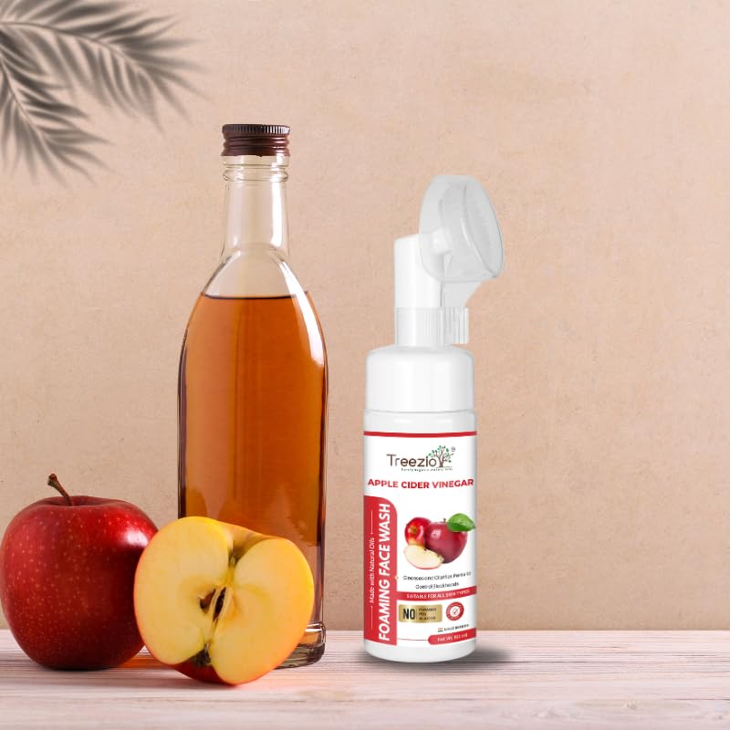 Treezio Apple Cider Vinegar Foaming Face Wash with Built-in Brush - Deep Cleansing & Pore Refining for Oily Skin | Silicone-Free, Paraben-Free | Clear Skin Solution for Men & Women (150ml) | Perfect for Daily Skincare Routine & Acne-Prone Skin