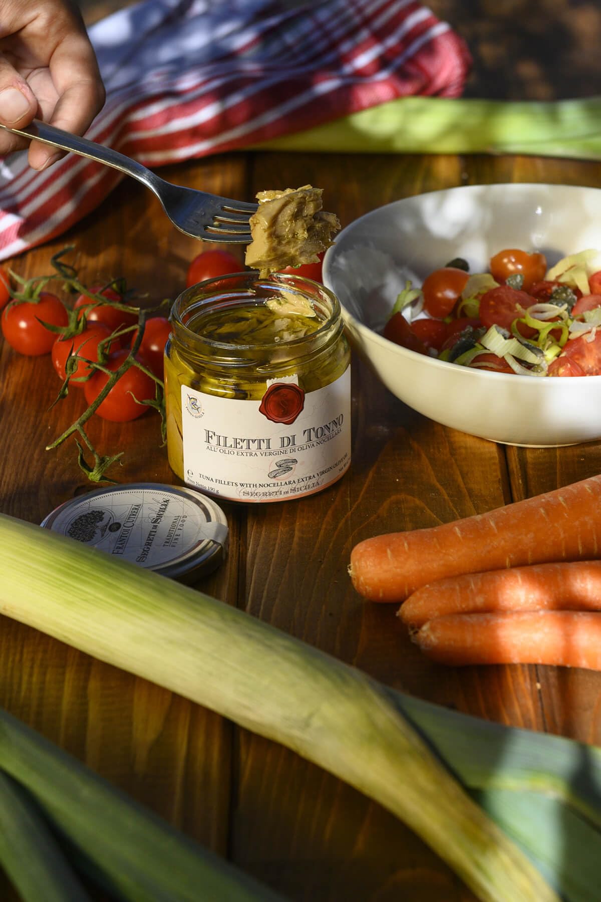 Premium Cutrera Tuna Fillets in Extra Virgin Olive Oil - Wild Caught, High Protein, Keto & Paleo Friendly - Perfect for Salads, Sandwiches & Mediterranean Recipes
